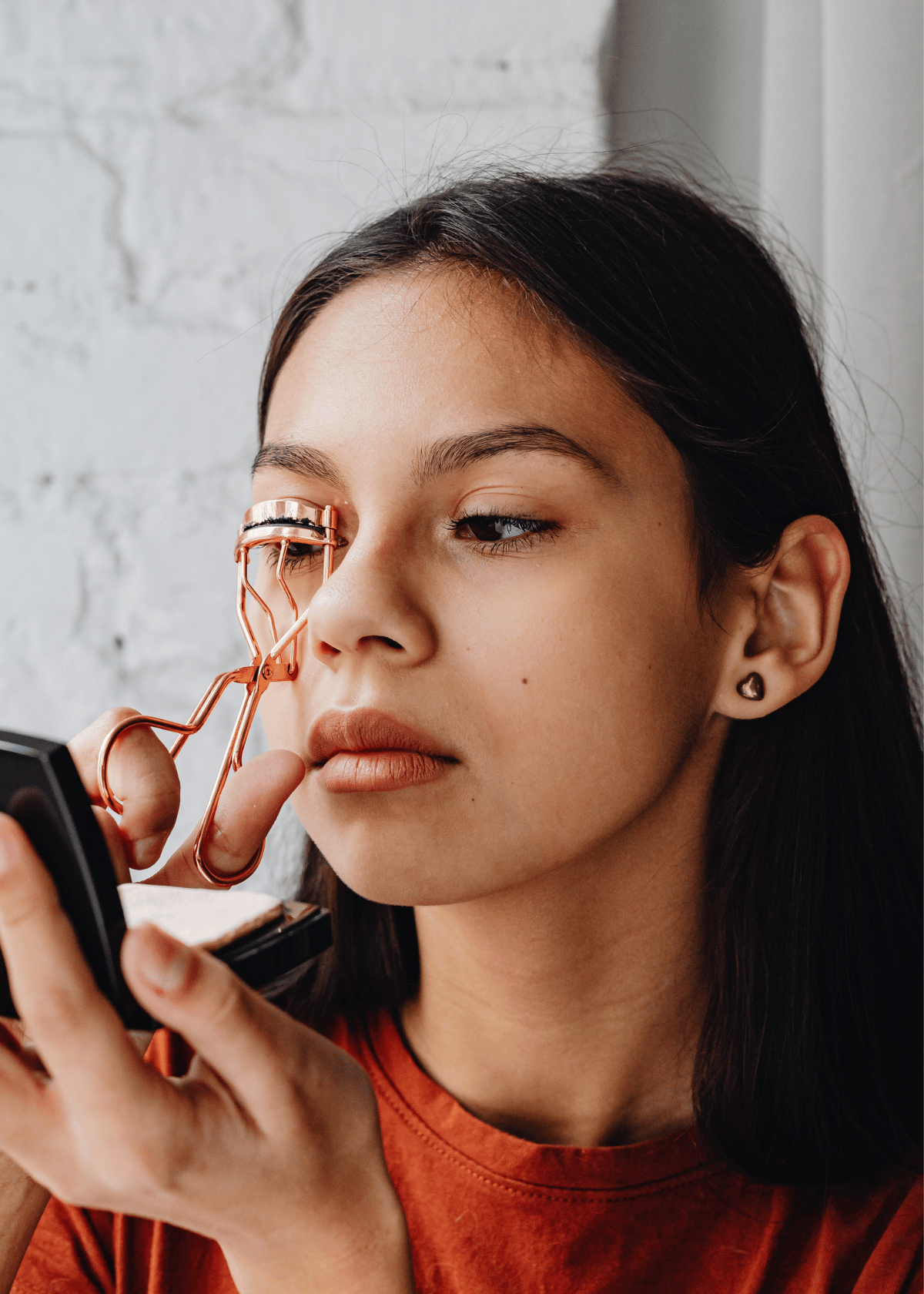 How to Choose the Perfect Eyelash Curler for Curly Lashes