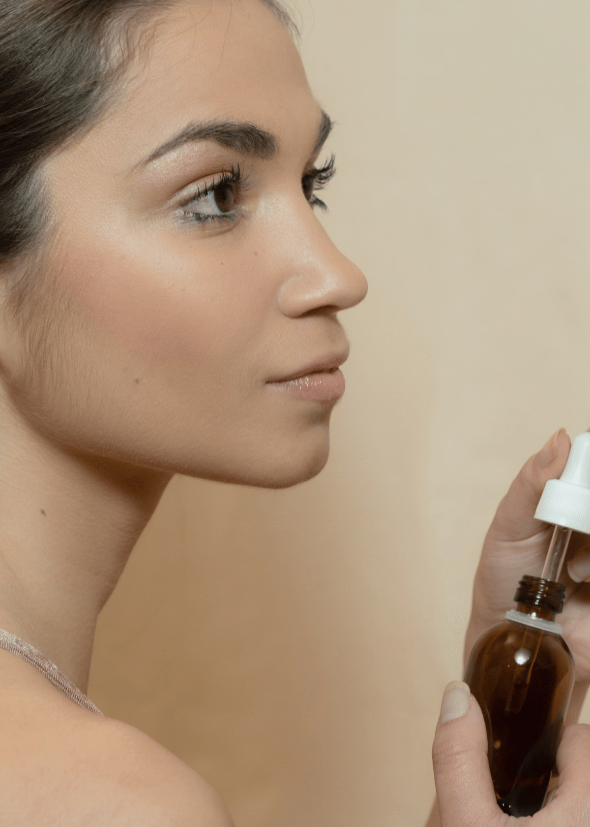 The Benefits of Face Oils for Dry Skin