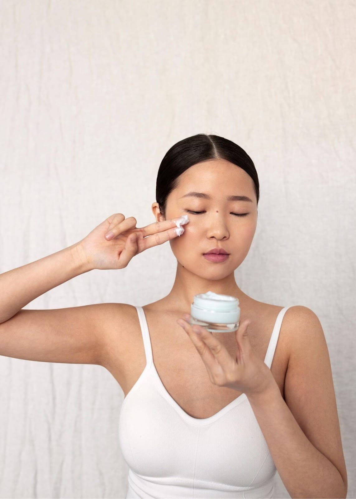 How To Choose The Right Korean Sunscreen for Oily Skin?