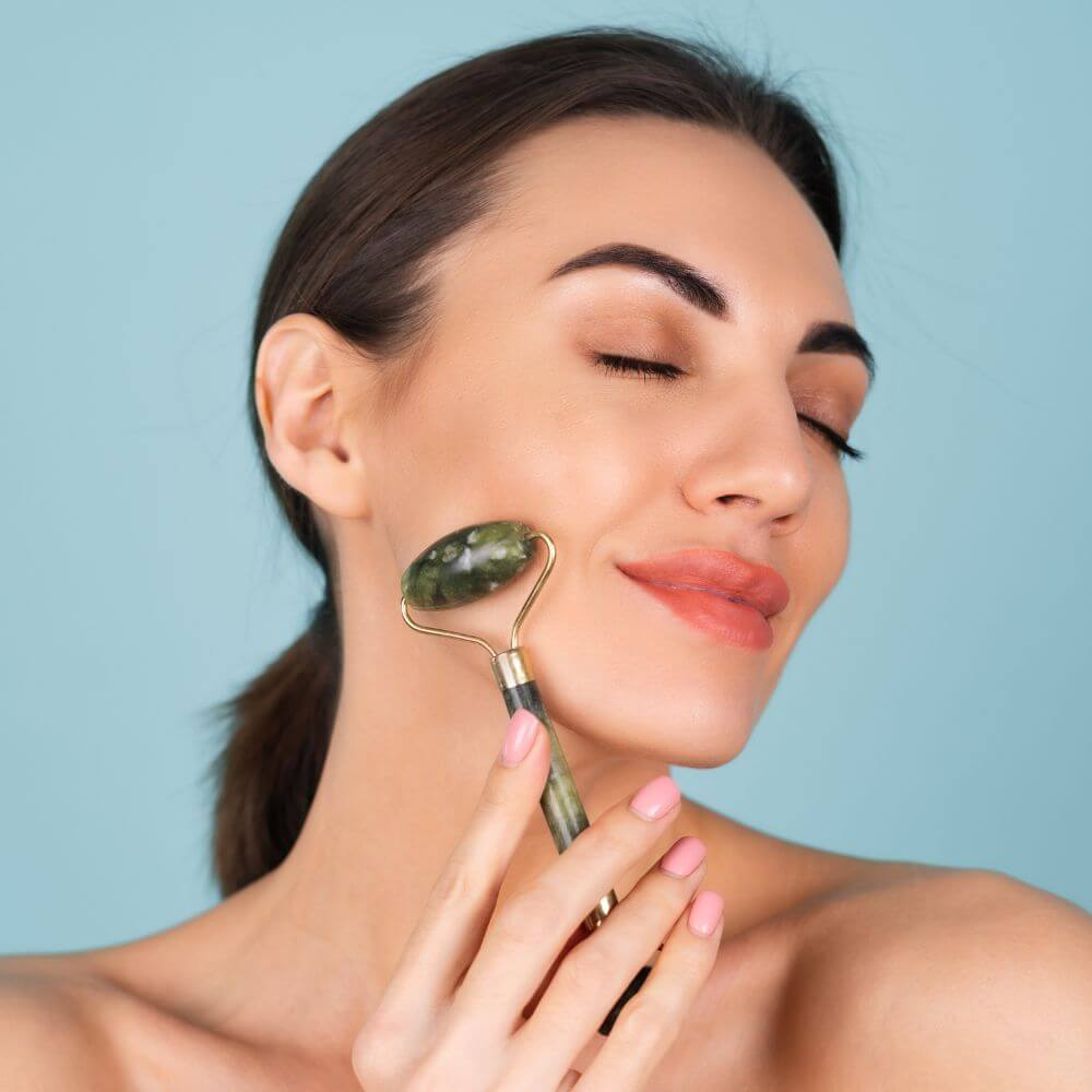 How Do Face Rollers Work?