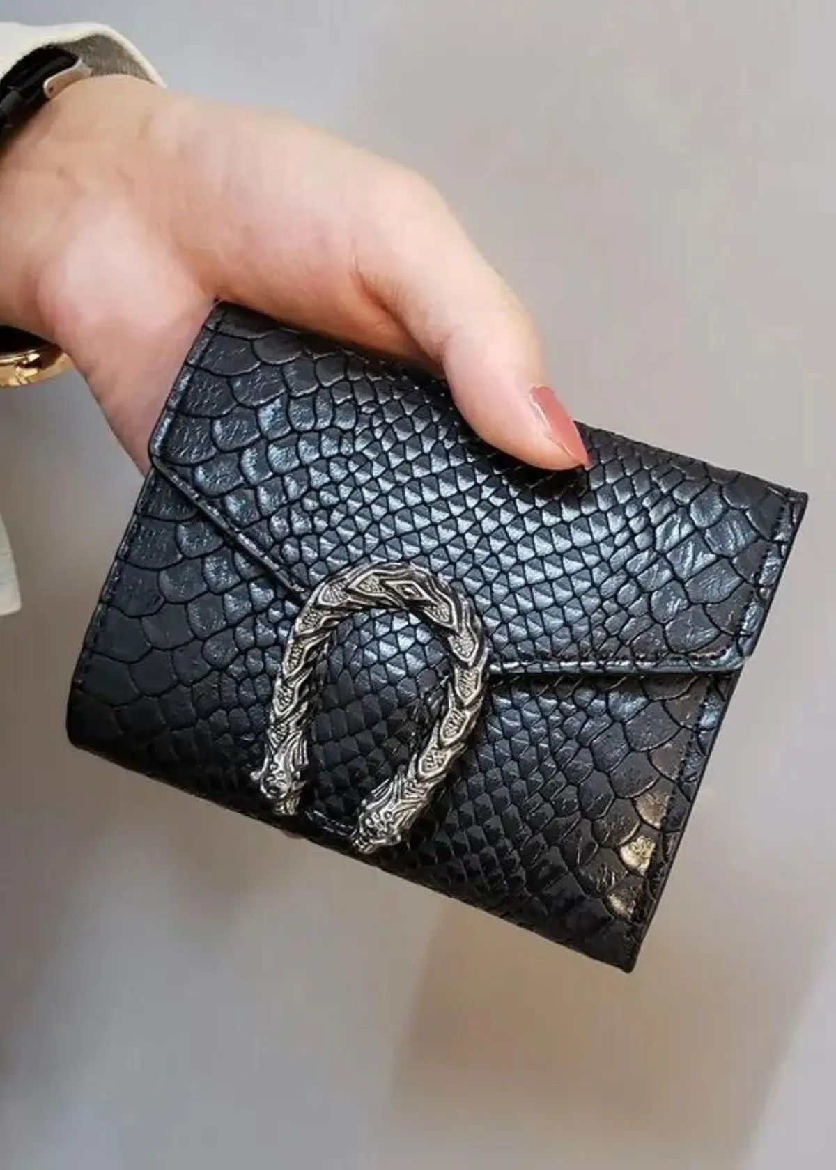 Can Snake Skin Wallets be Customized?
