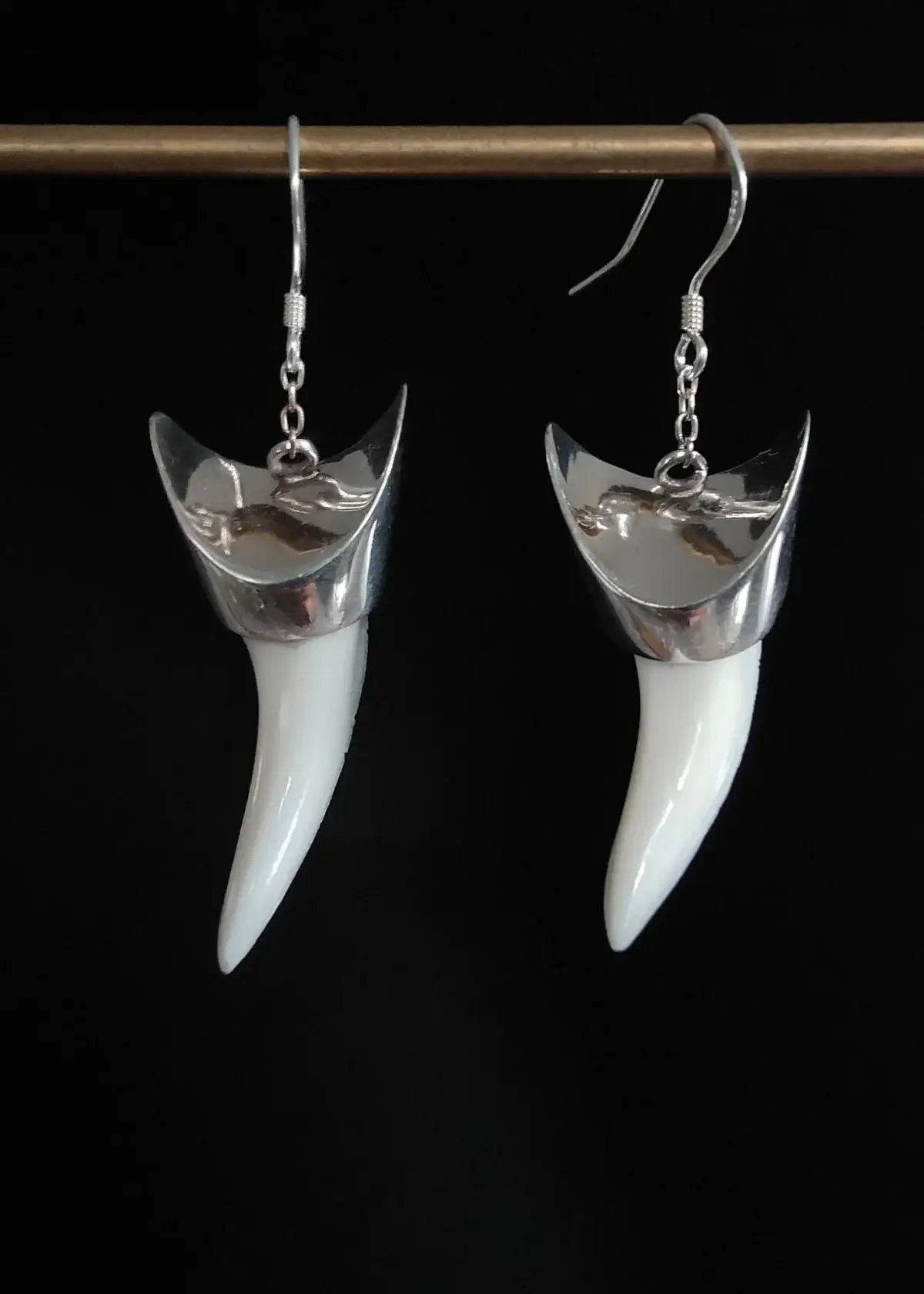 How to Choose the Right Shark Tooth Earrings?