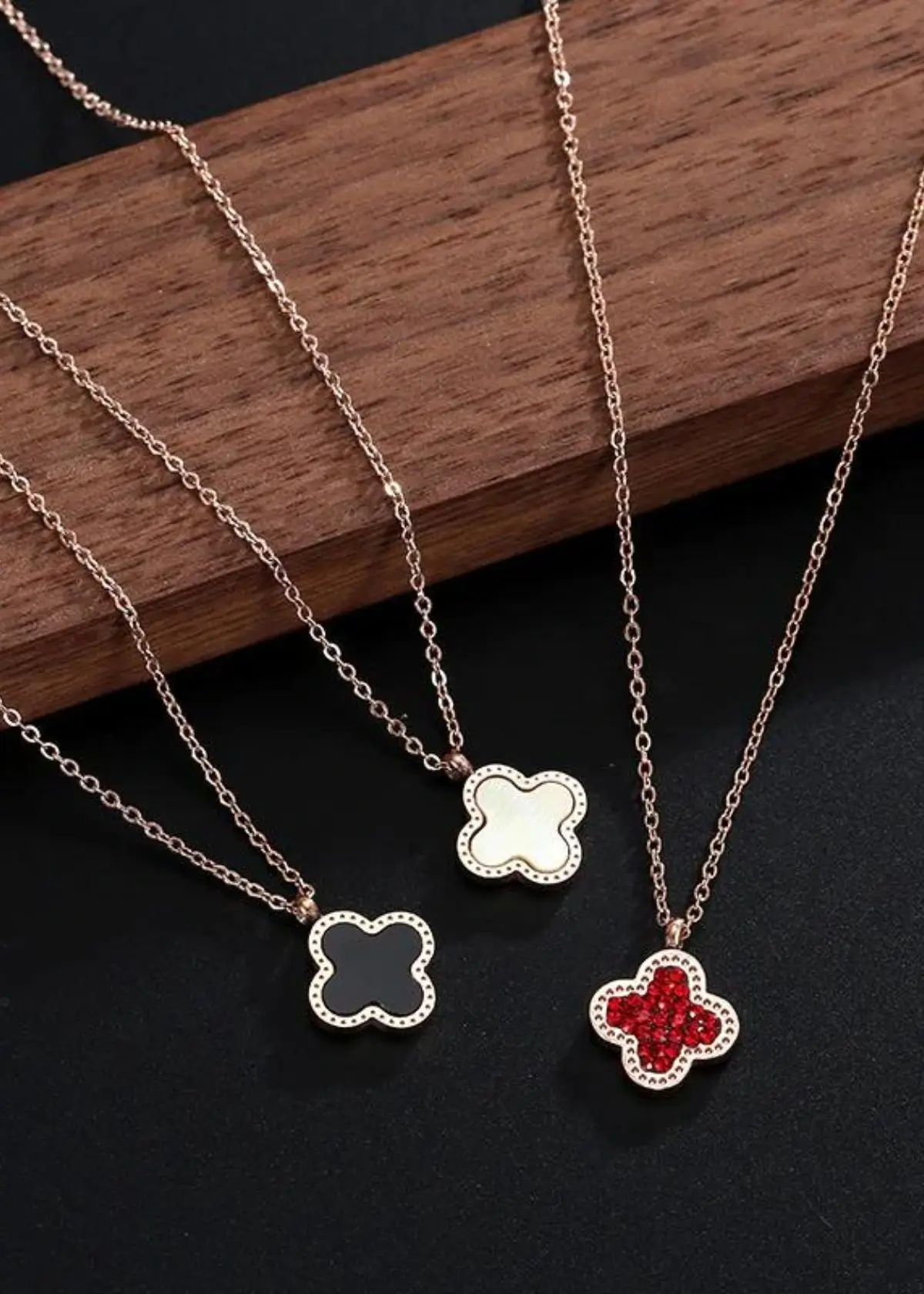 Mother Of Pearl Clover Necklace