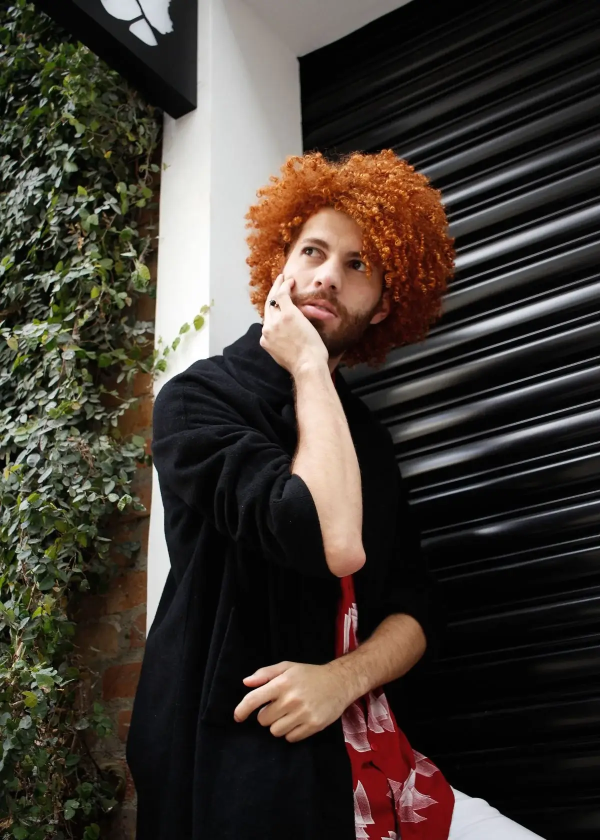 How does a shampoo for curly hair benefit men with curly hair?