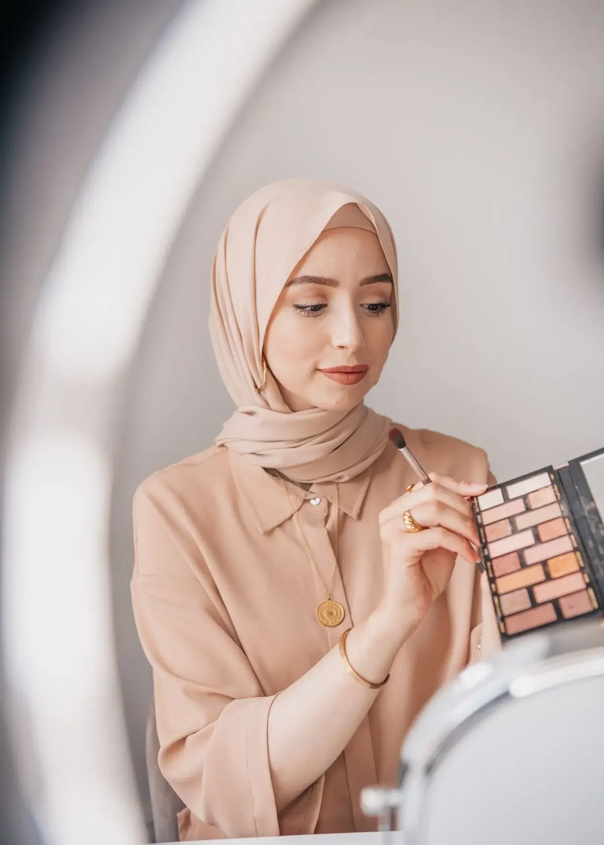 How to Choose the right cream contour palette?