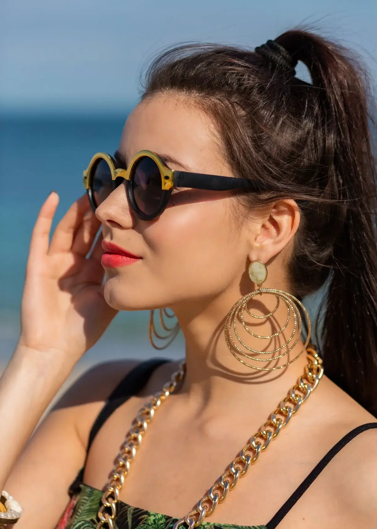 How to choose the right sexy earrings?
