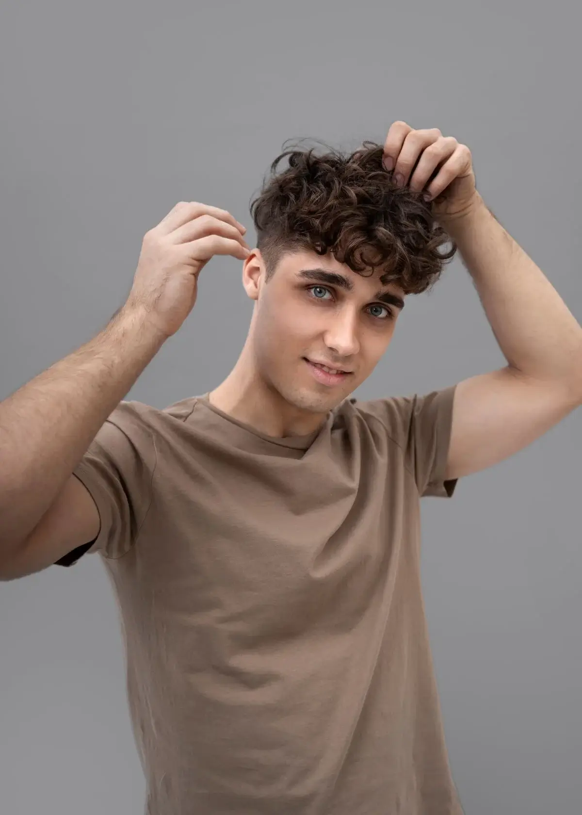 How to Choose the Right Shampoo for Curly Hair Men?