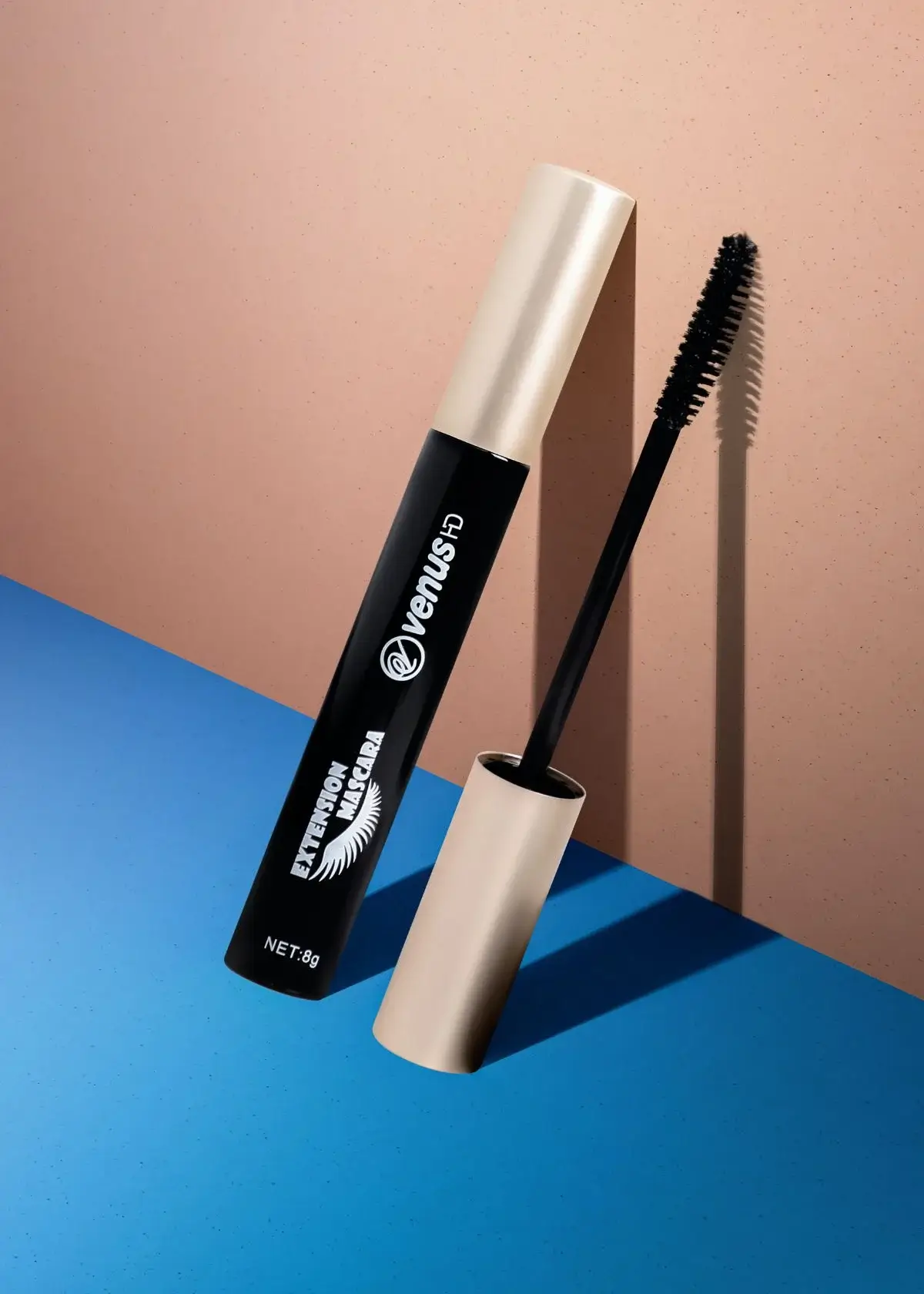 What factors should older women consider when choosing the best mascara?