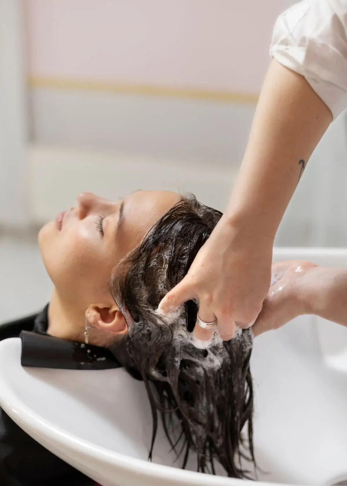What ingredients should I look for in a good conditioner for dry hair?