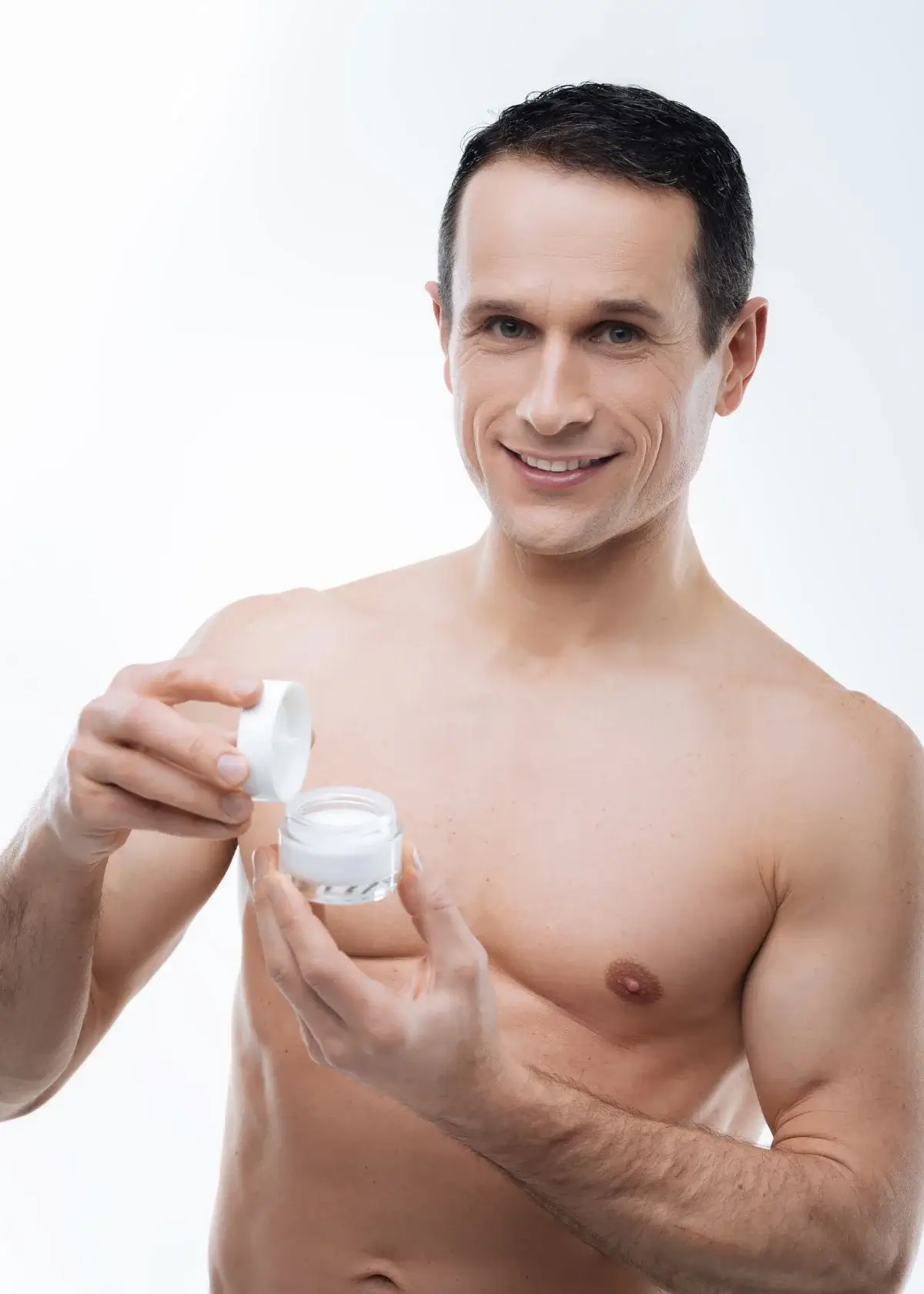 How to Apply Moisturizer On Face for Men?