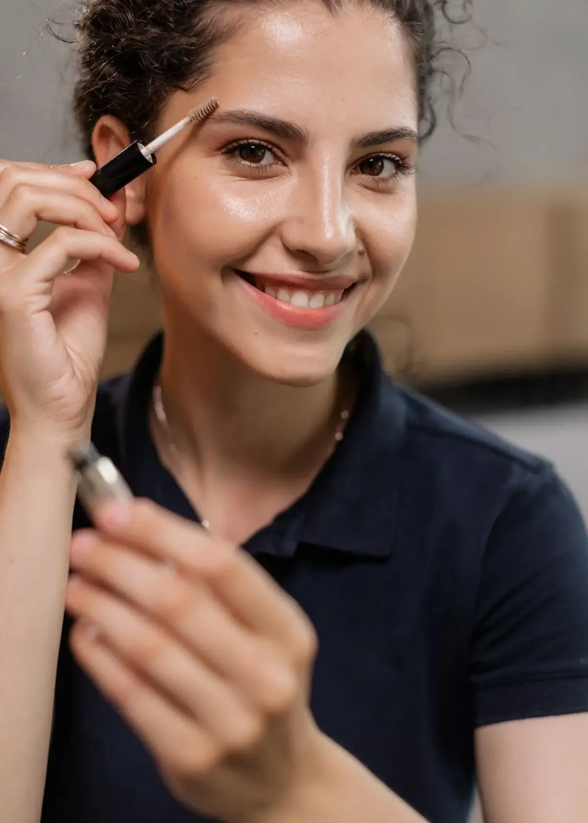 How to choose the right concealer for eyebrows?