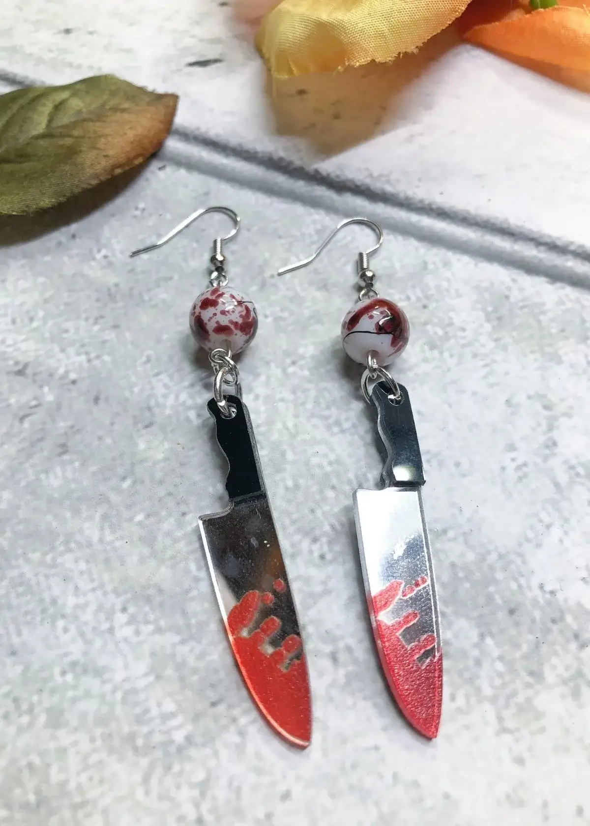 How to choose the right knife earrings?