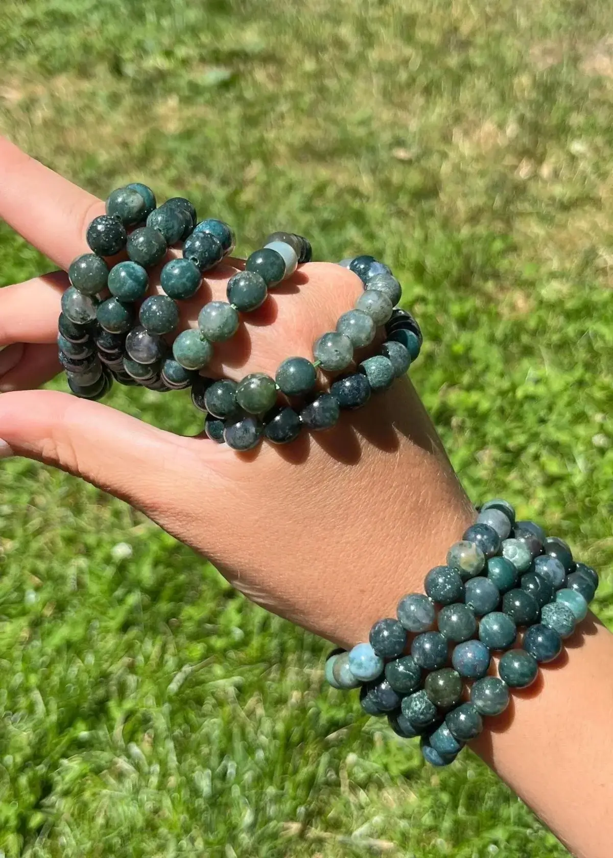How to choose the right moss agate bracelet?