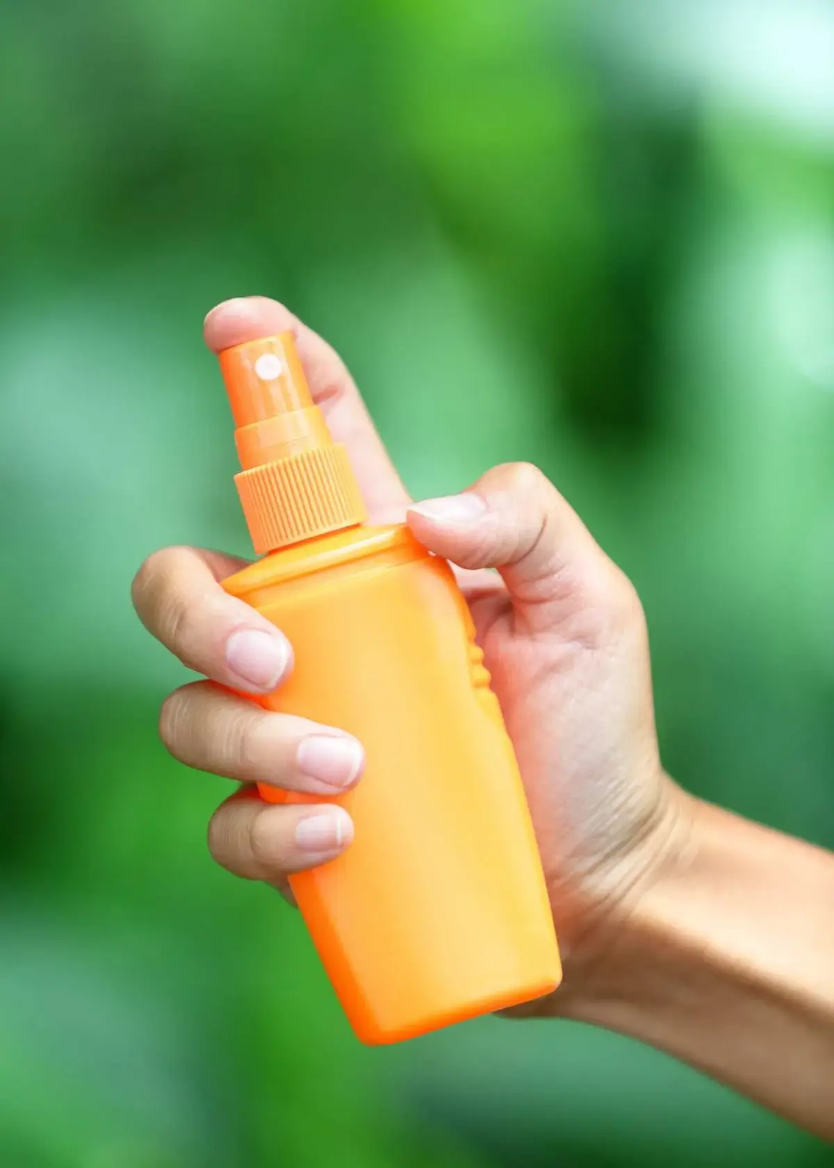 Why Spray Sunscreens are the Best Choice for Protecting Your Skin