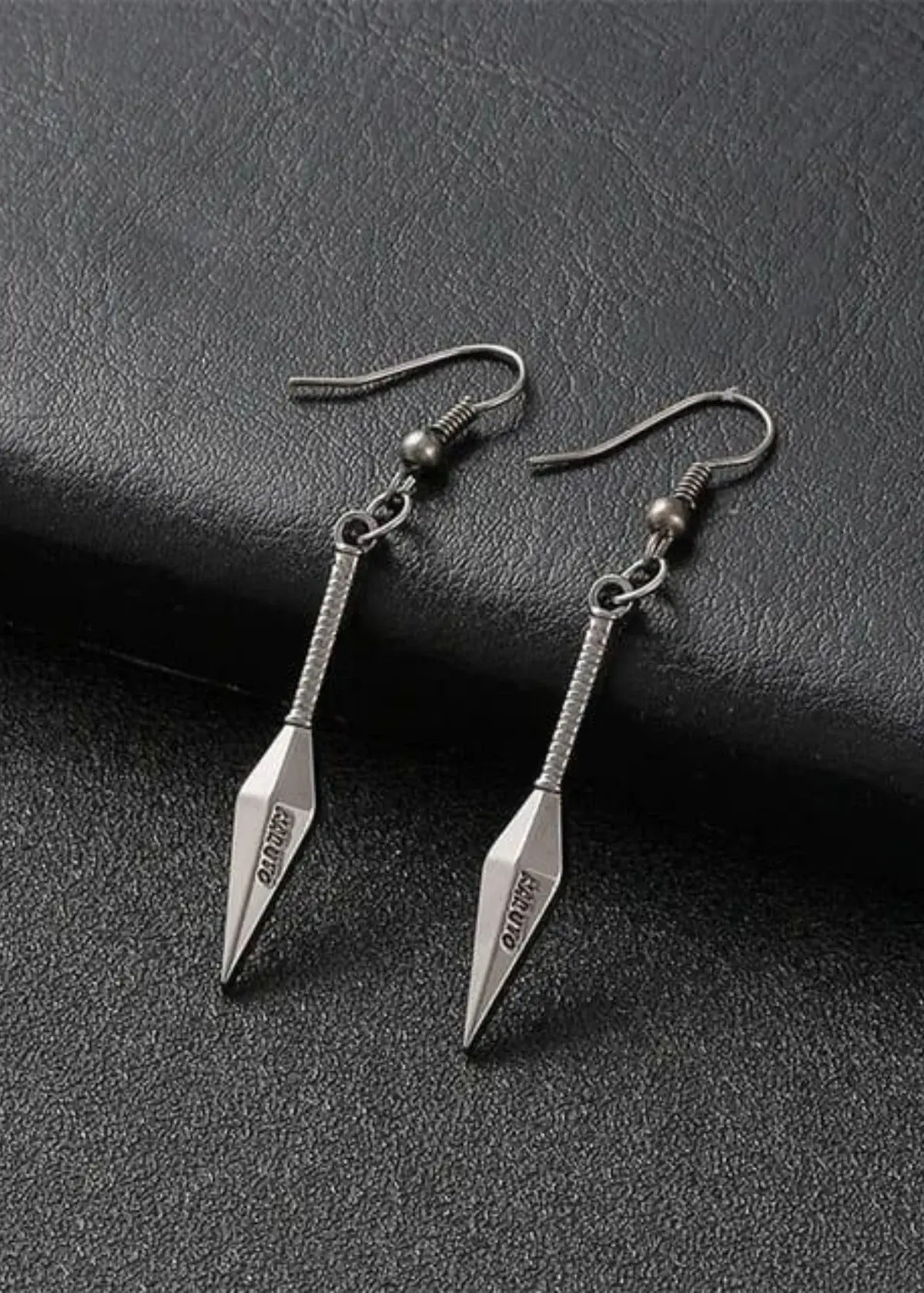 What are kunai earrings?