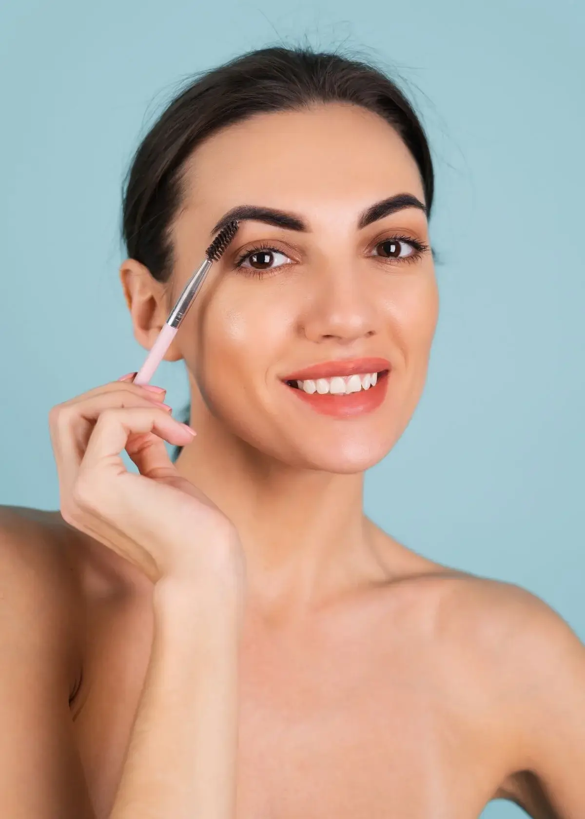What factors should be considered when choosing the best concealer for eyebrows?