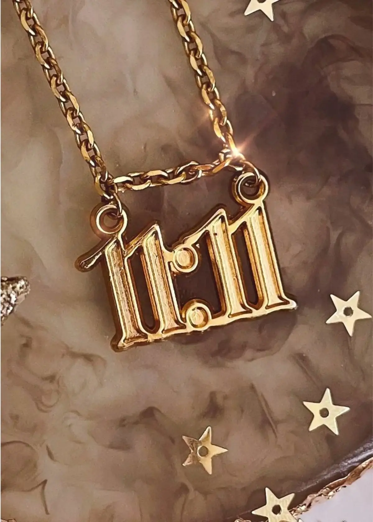 What is an 11 11 necklace?