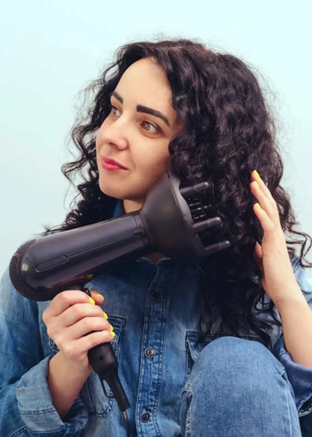 how to use a blow dryer for curly hair?