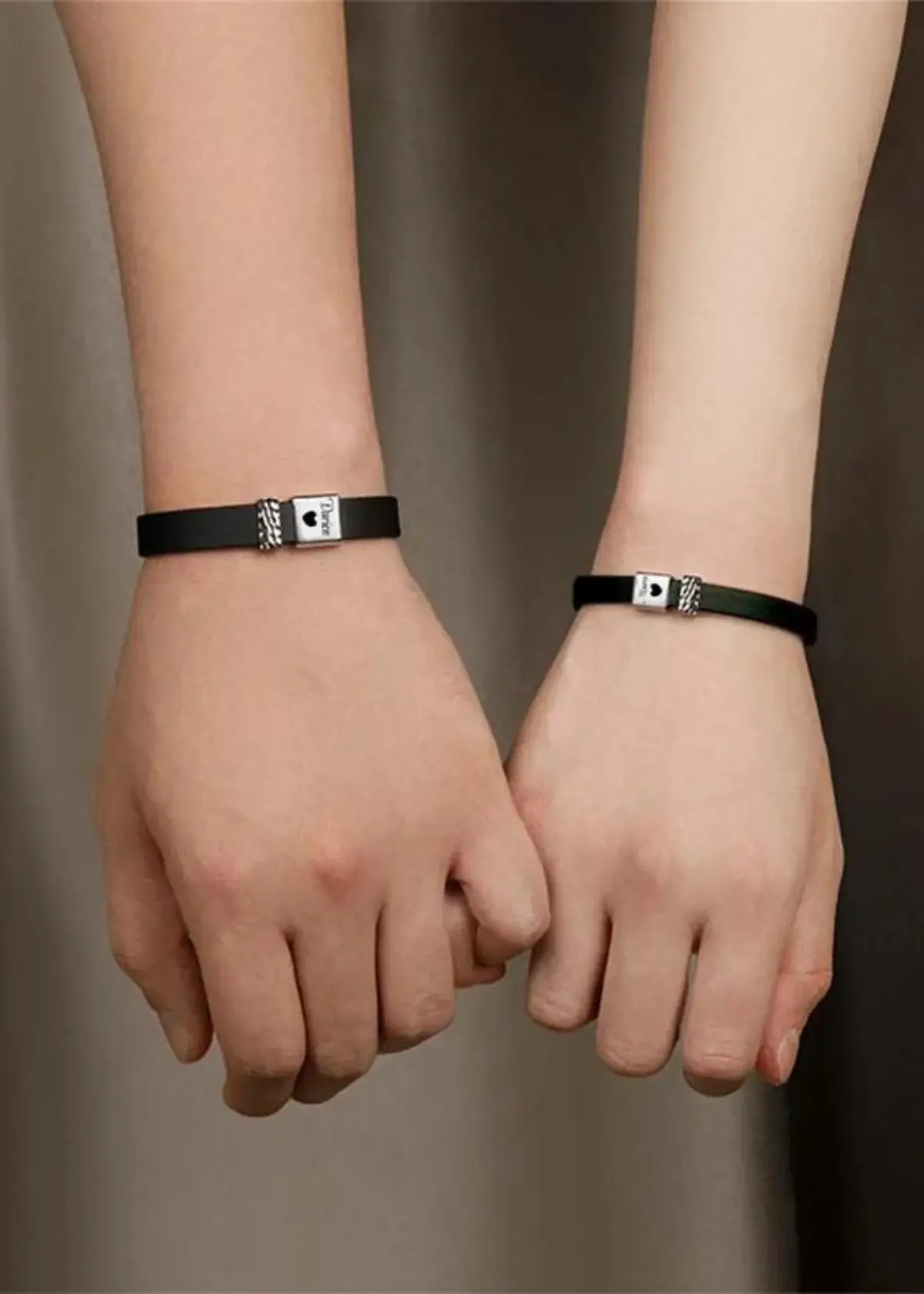 How do I choose the right size for a leather couple bracelet?