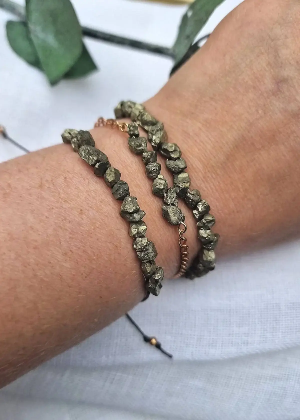 How does a Pyrite bracelet work?