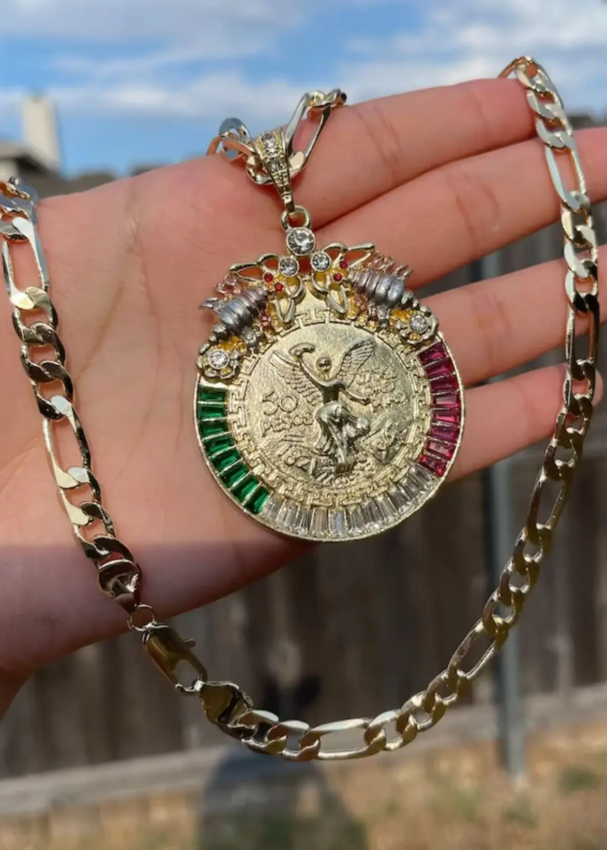 How to choose the right centenario necklace?