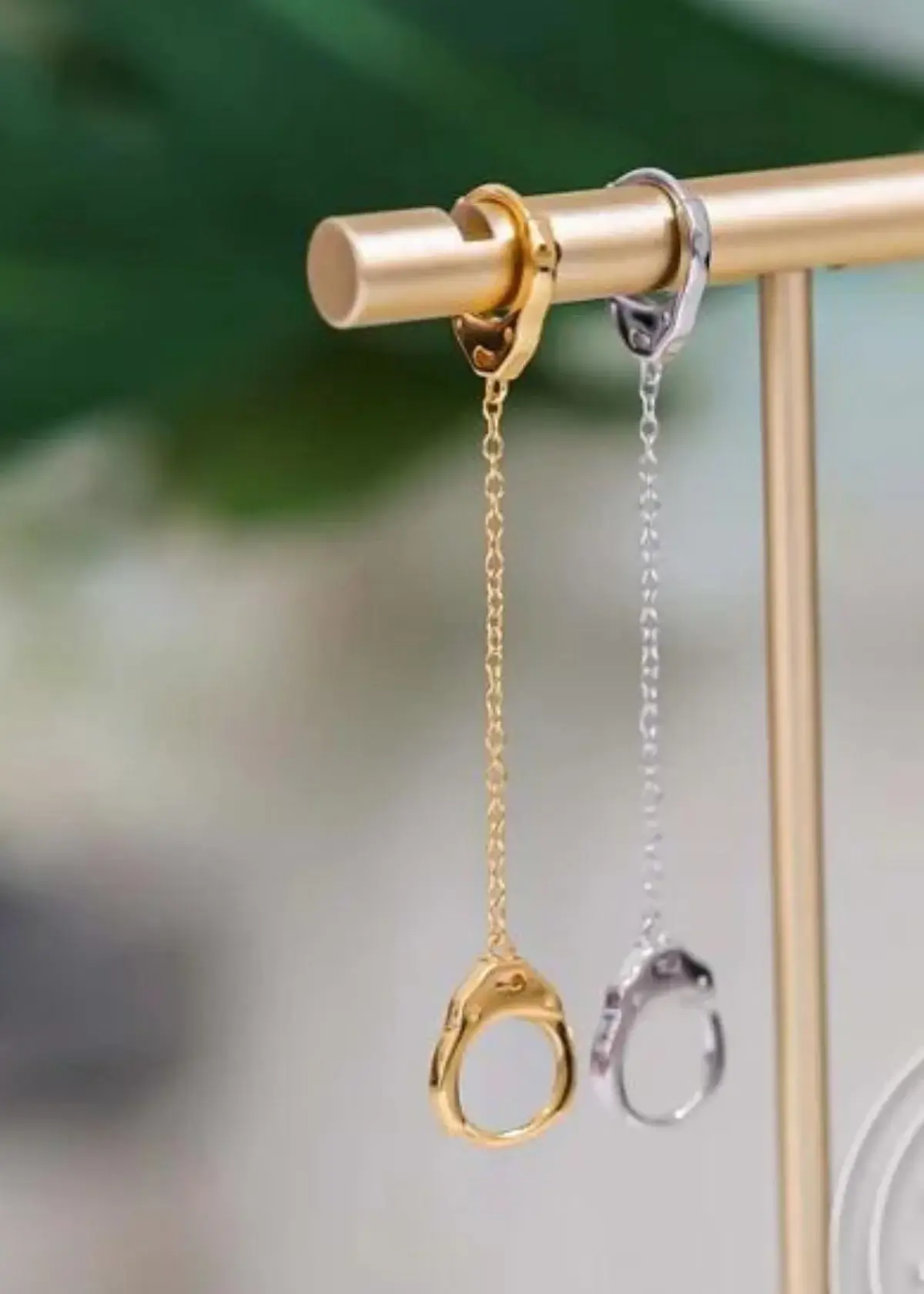 What are handcuff earrings?