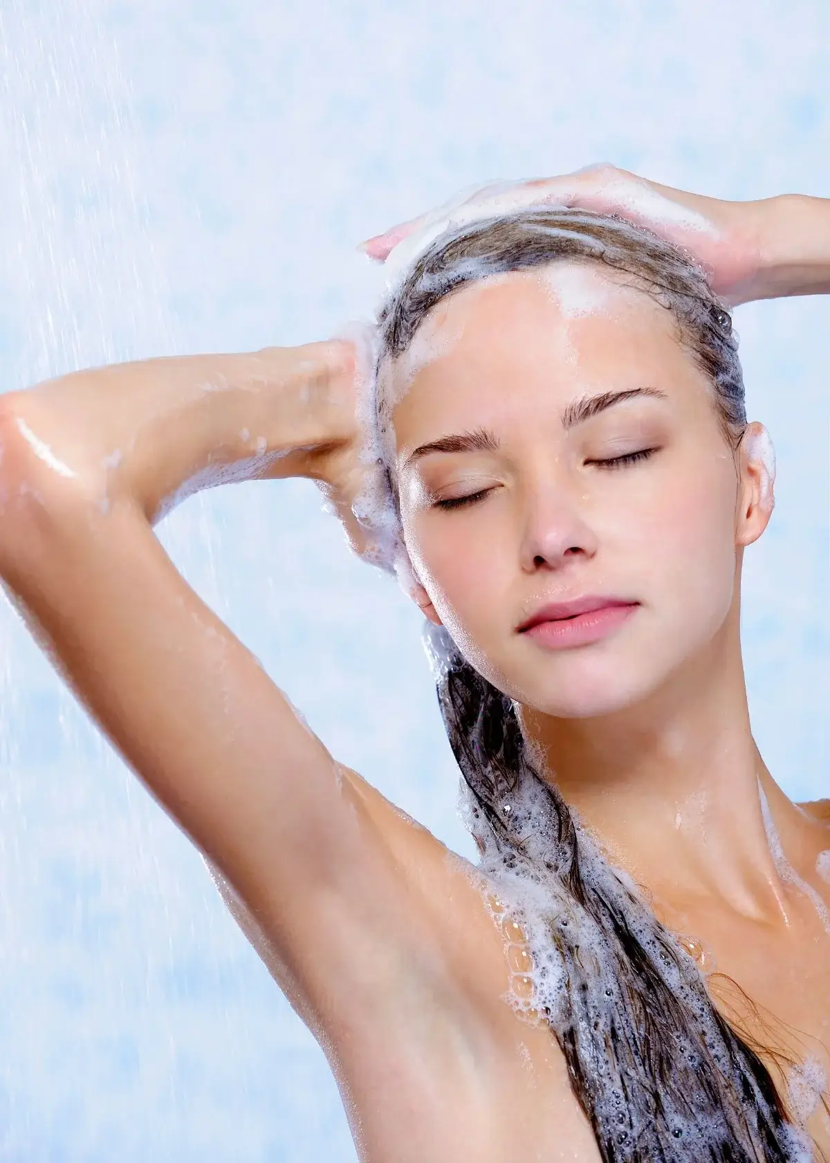 How does metal detox shampoo work?