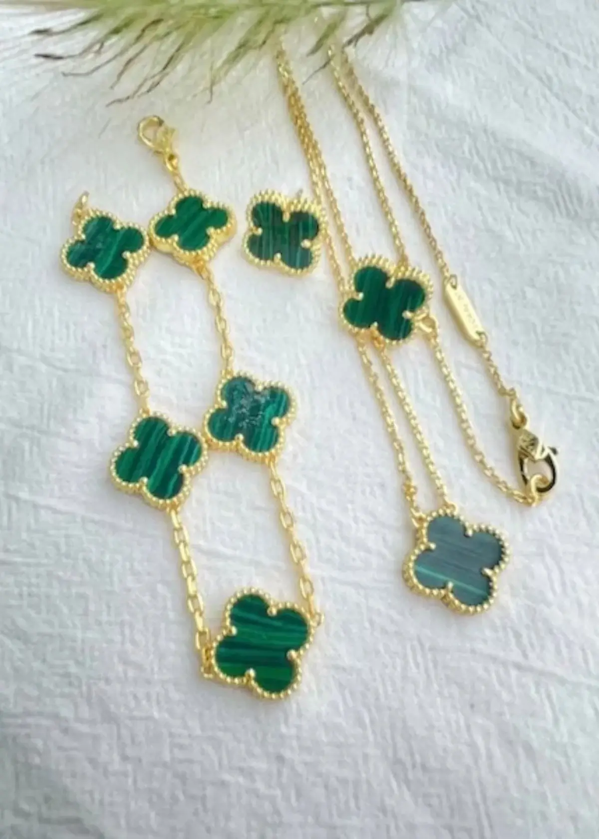 How to choose the right Clover Bracelet?