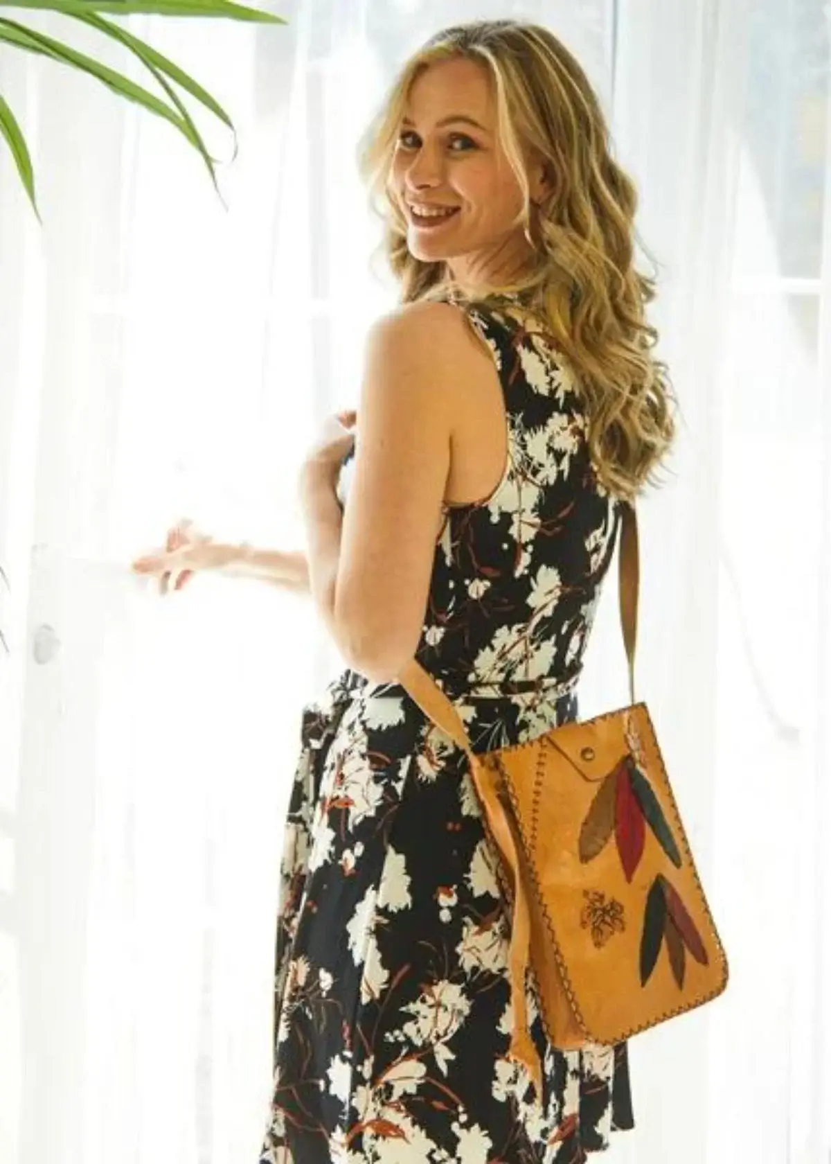 How to choose the right mini tote bag?