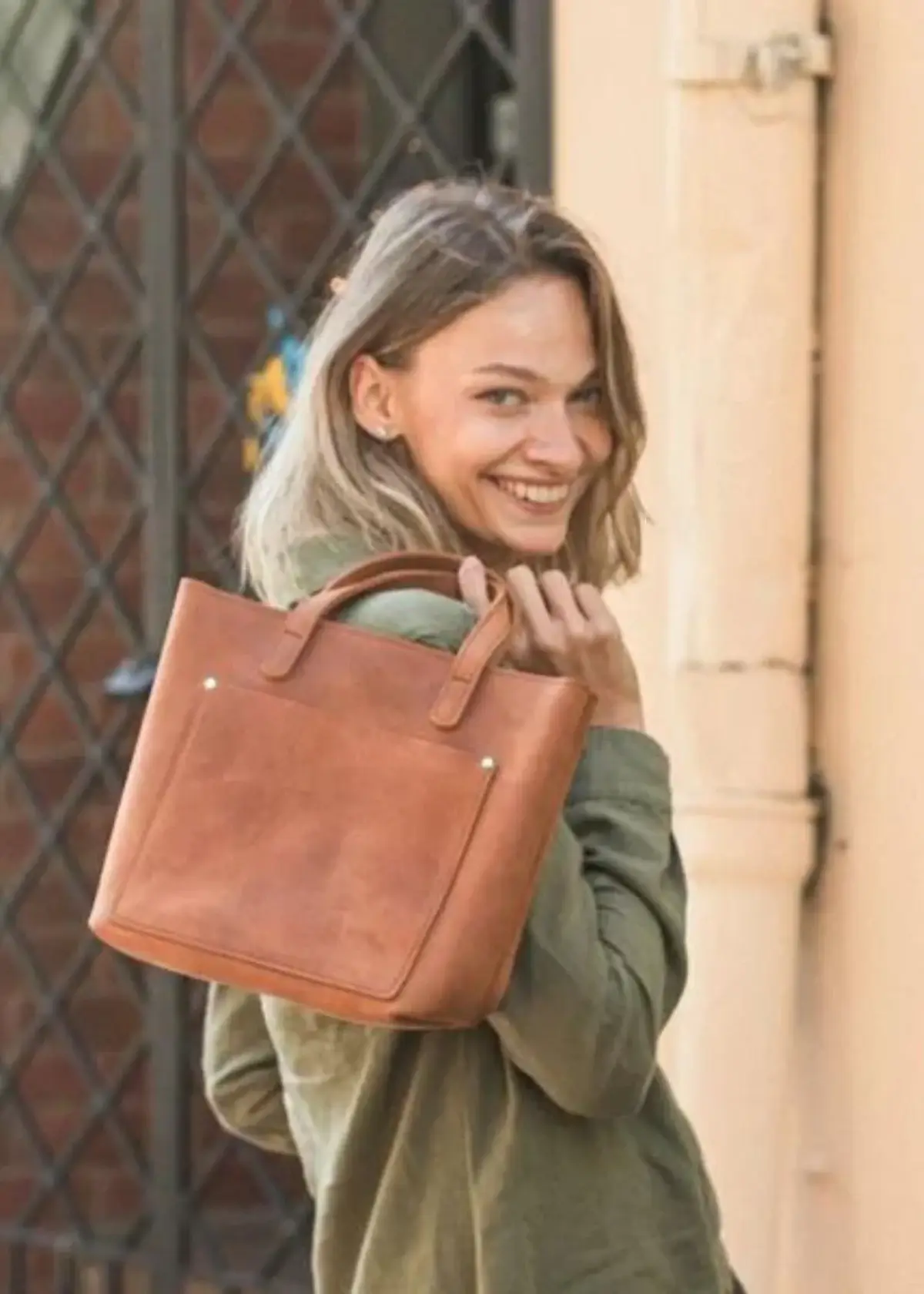 What are mini tote bags made of?
