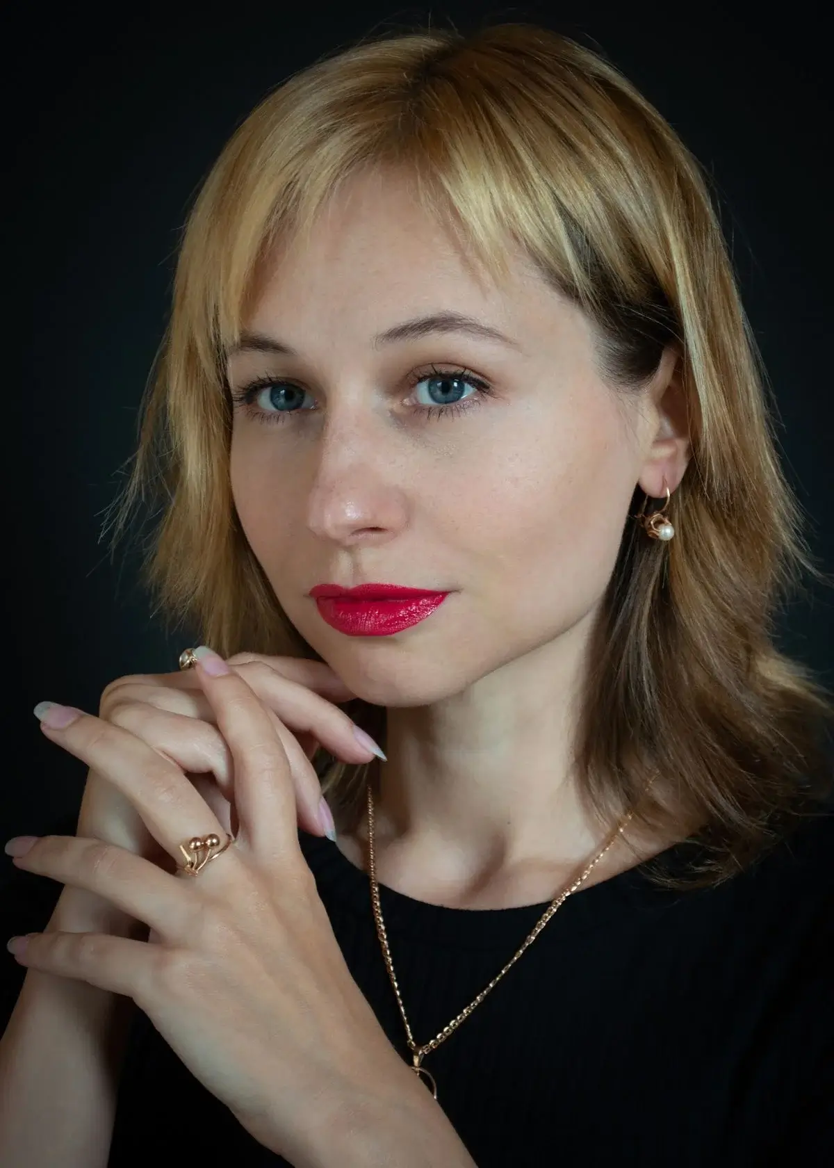 What is a permanent jewelry kit?