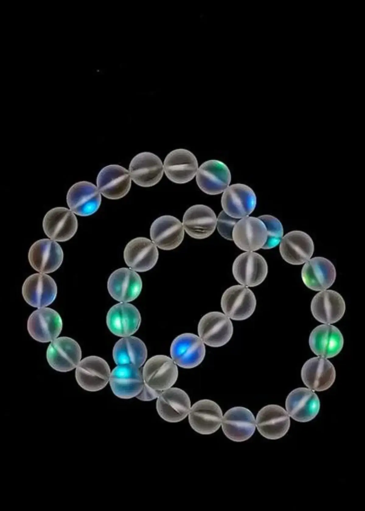 What makes a bracelet considered "mermaid glass"?