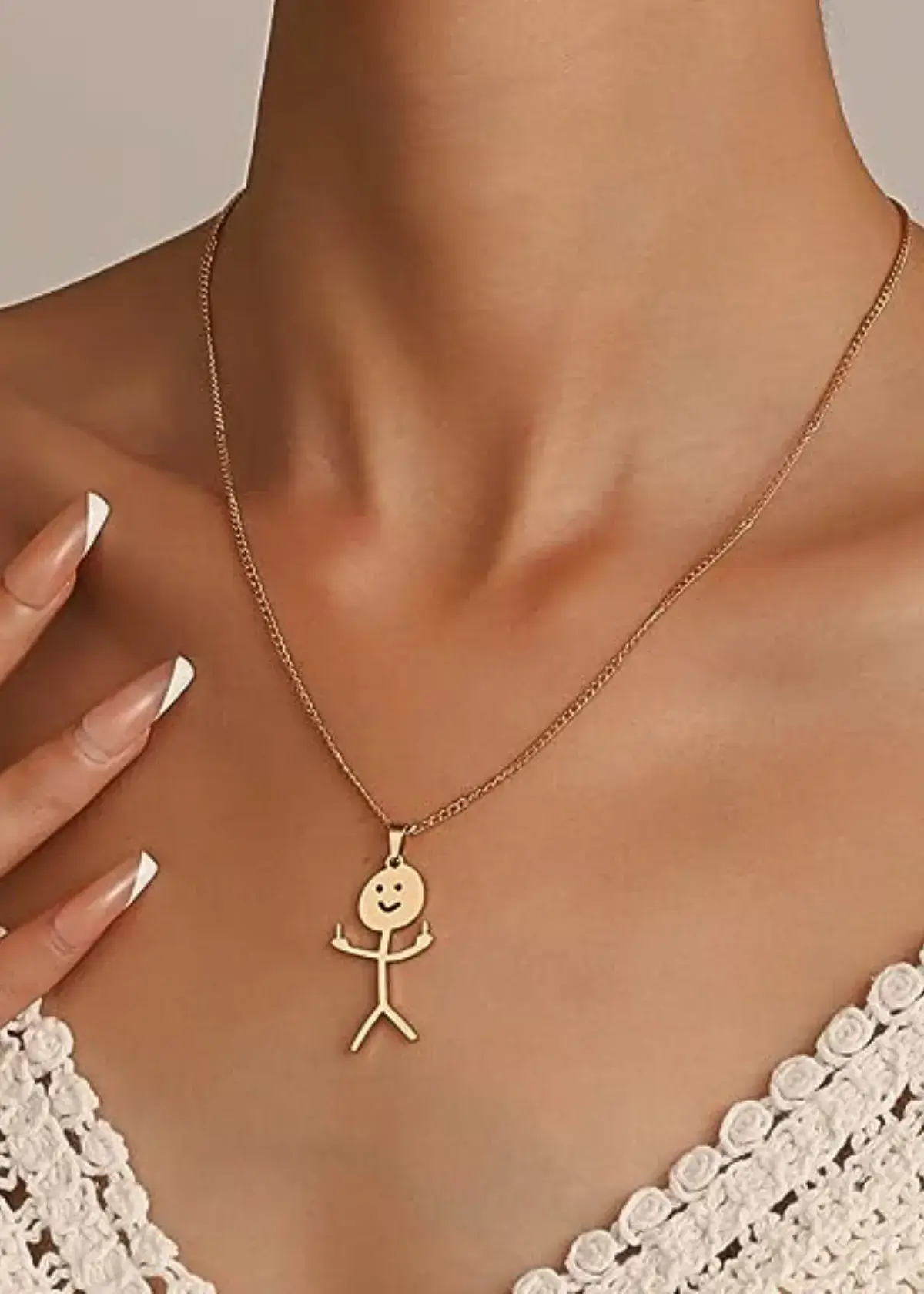 middle finger necklace