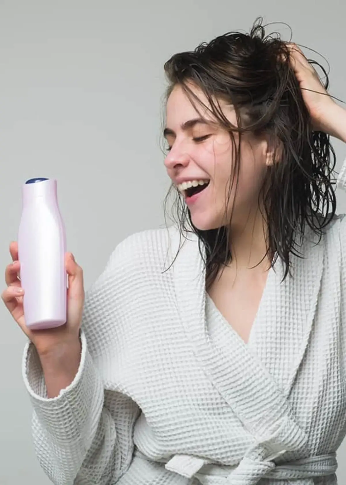 Does fragrance-free shampoo still effectively cleanse the hair?