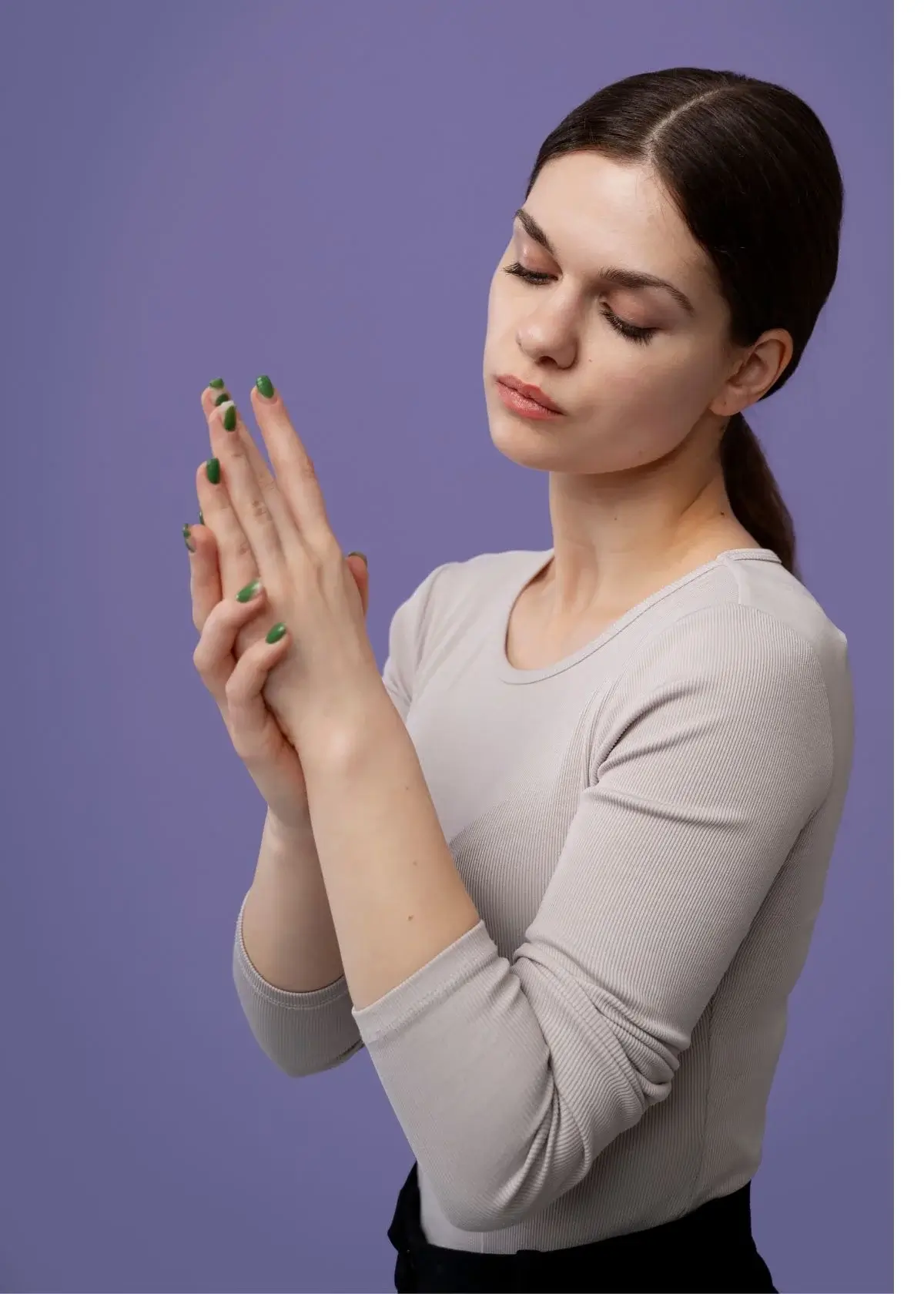 How does nail glue work?