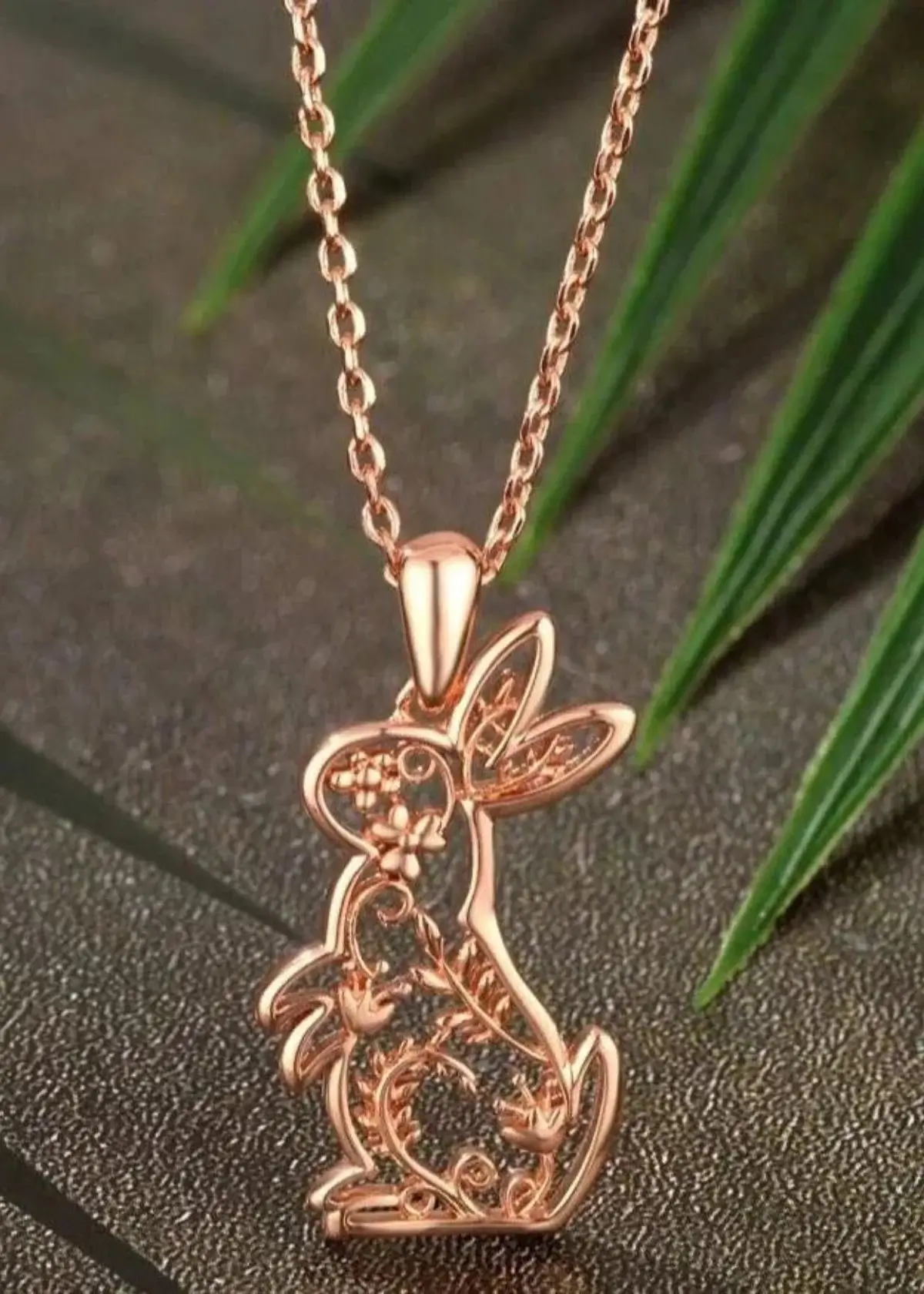 How to choose the right bunny necklace?
