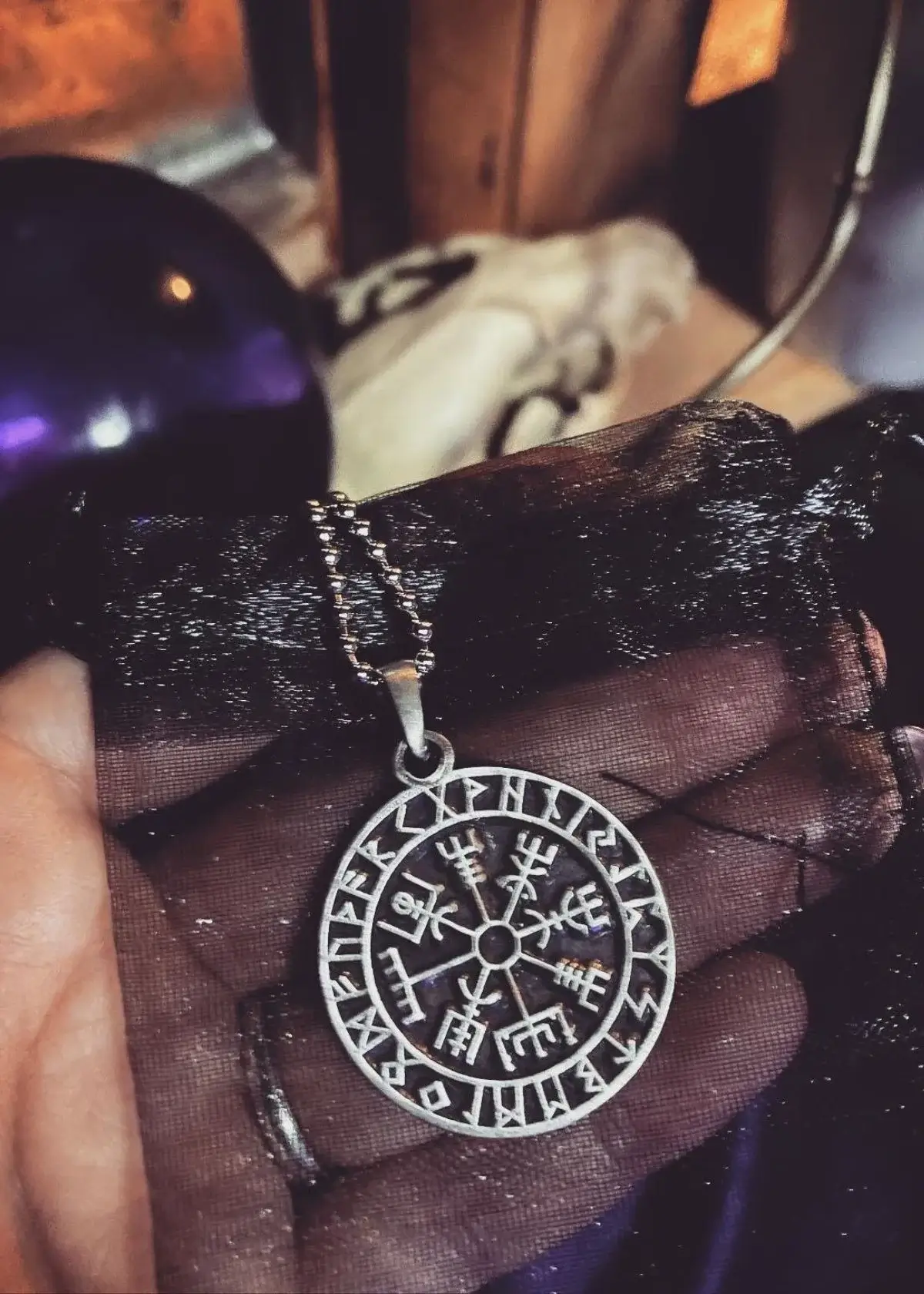 How to choose the right lucky charm necklace?