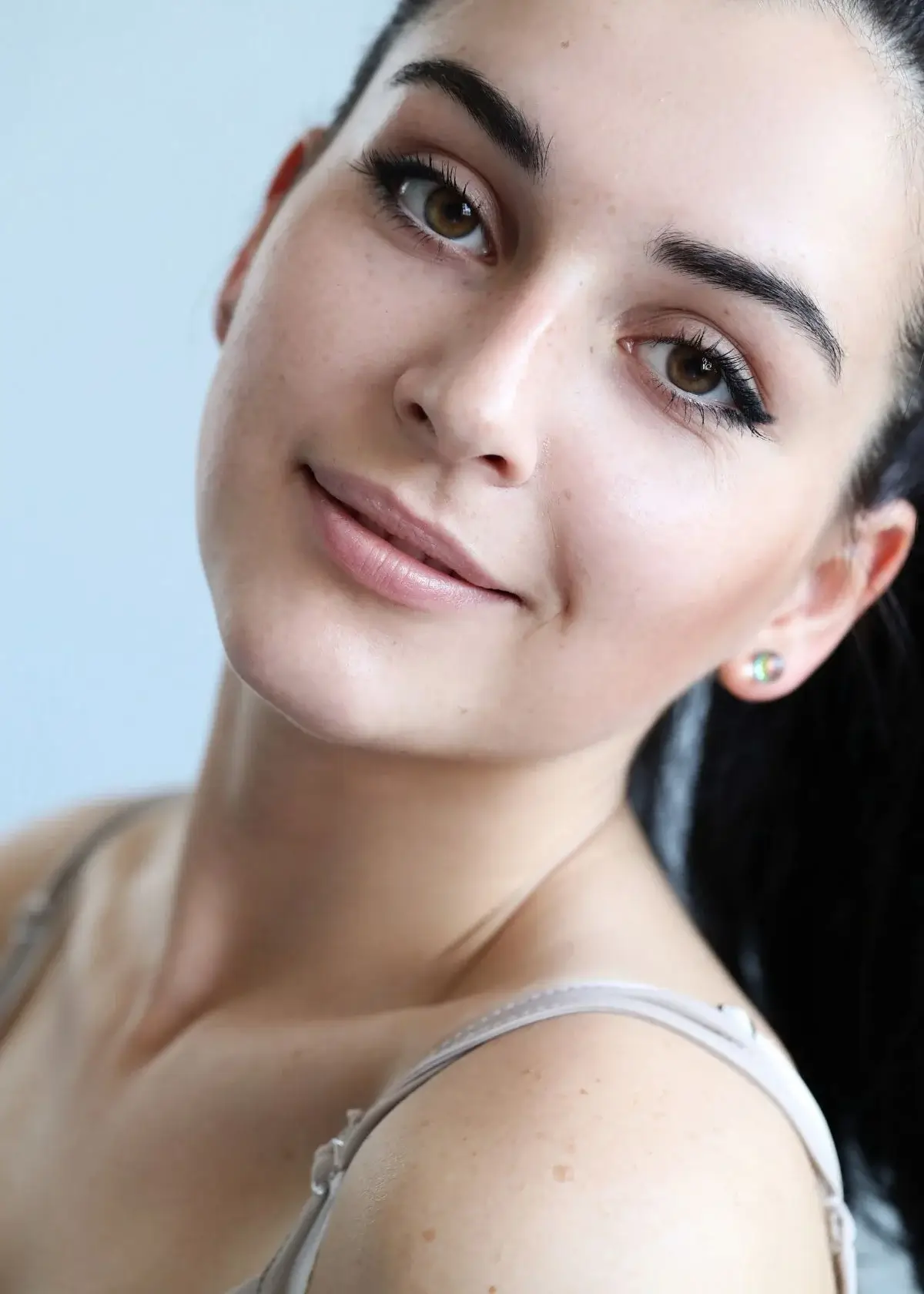 How to choose the right makeup for acne scars?