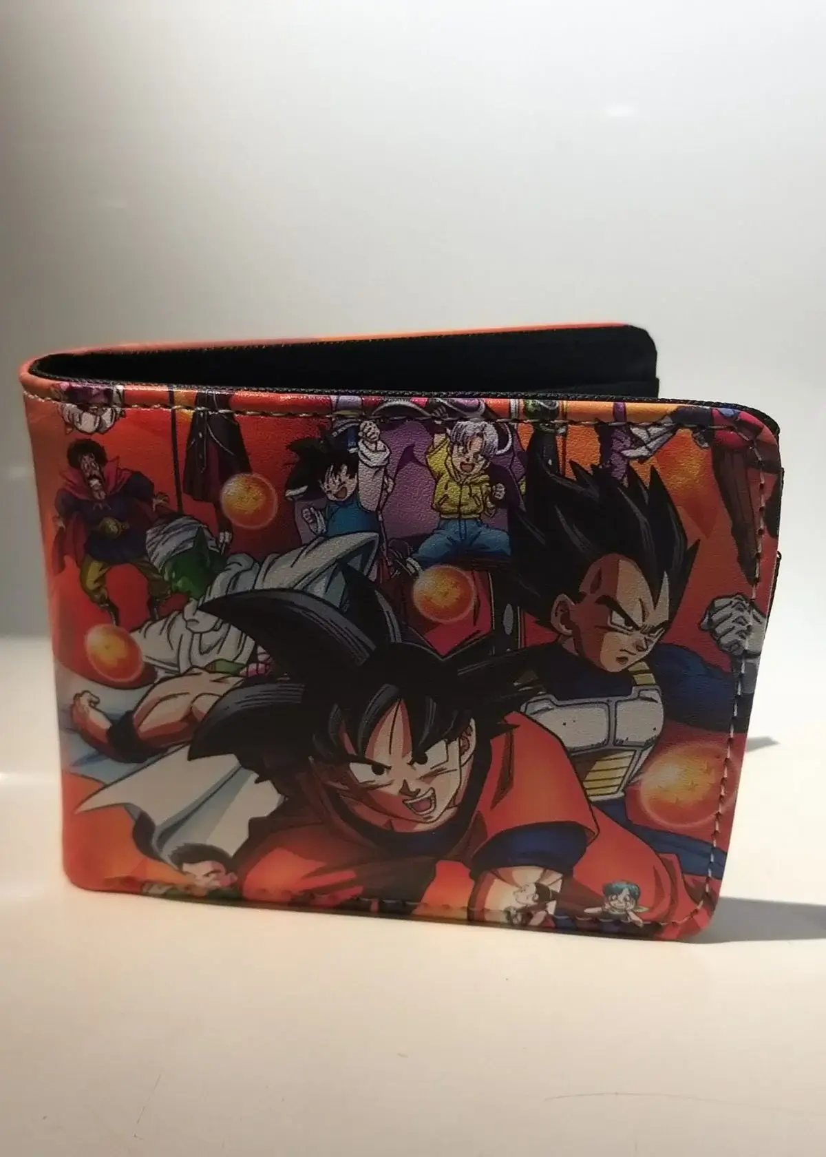 Is a Dragon Ball Z wallet suitable for both men and women? 