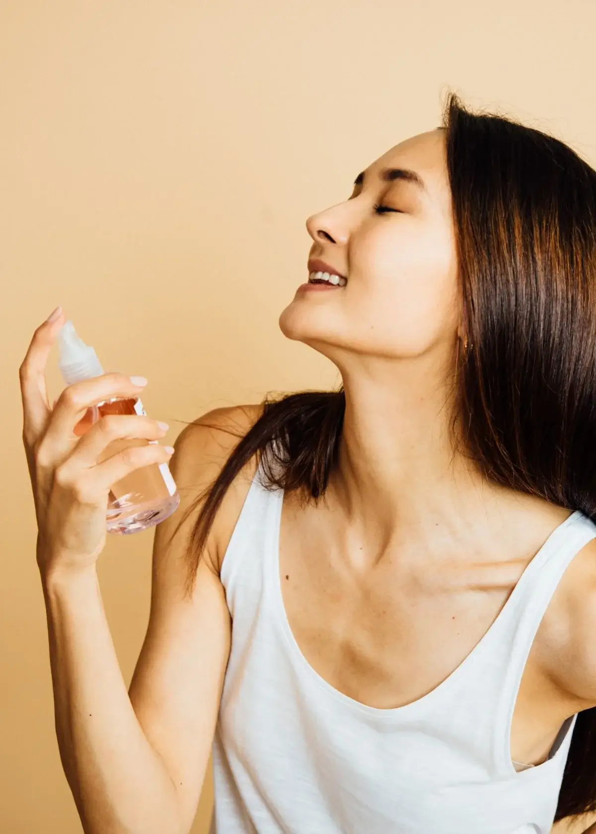 What are the benefits of rose water for face?