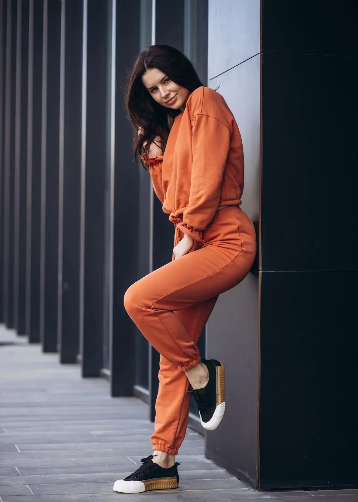 How to choose the right women's cargo joggers?