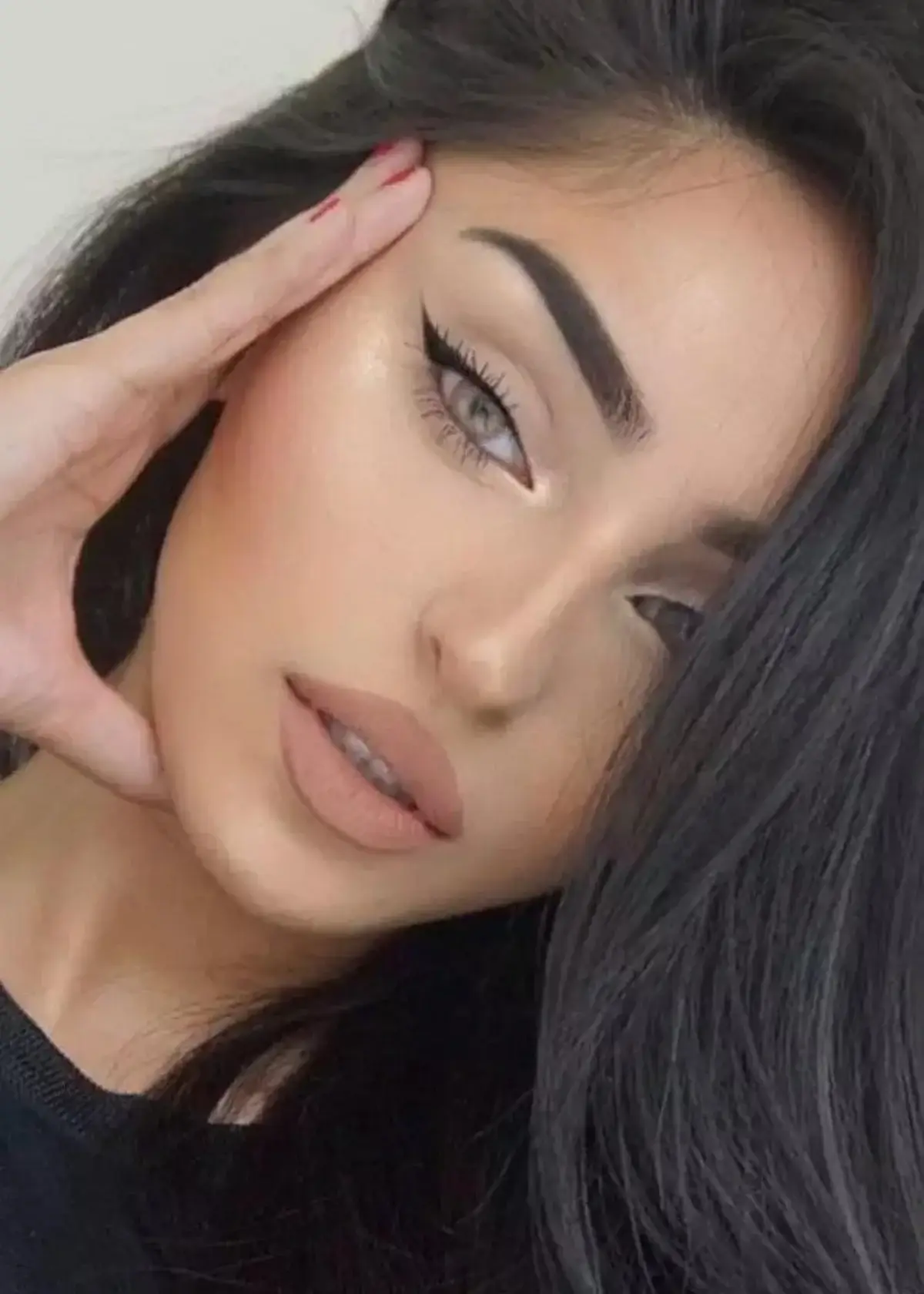 What are the benefits of using eyeliner for cateye?