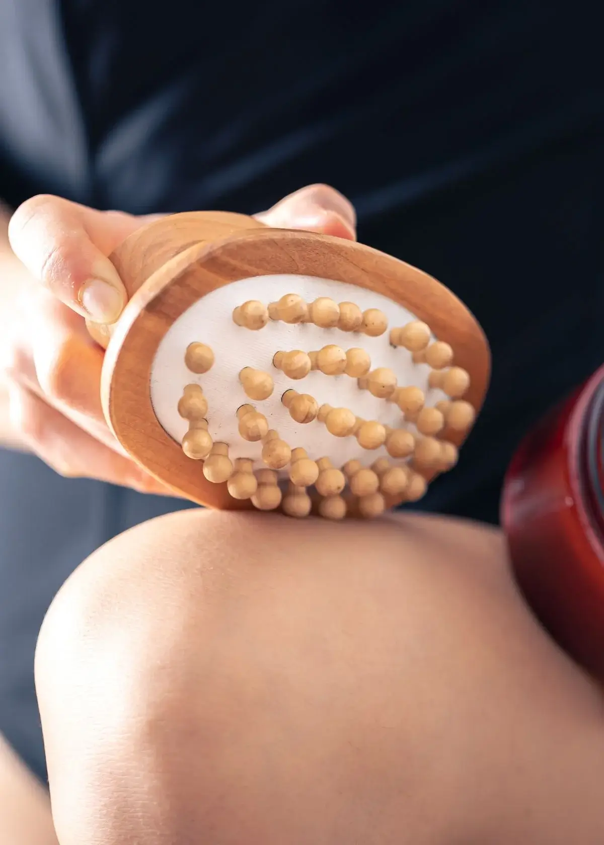 How does a cellulite massager work?