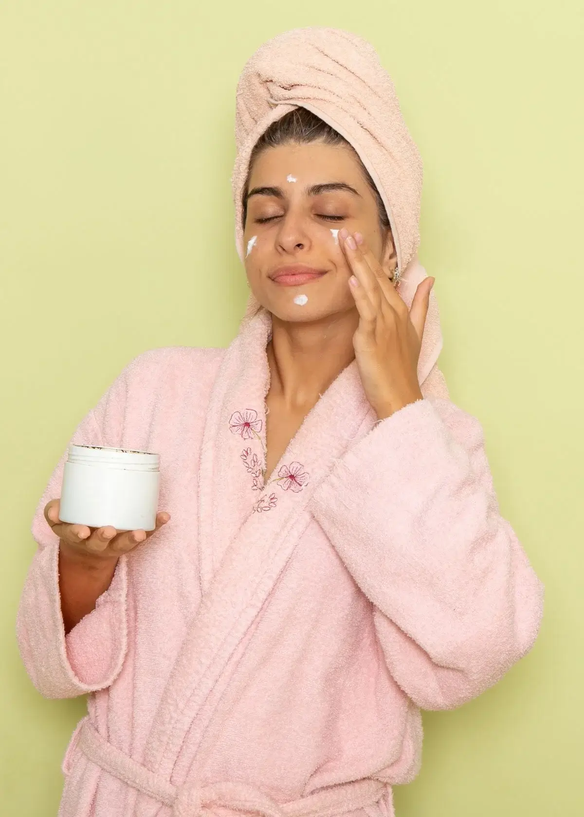 How to choose the right anti-aging cream?