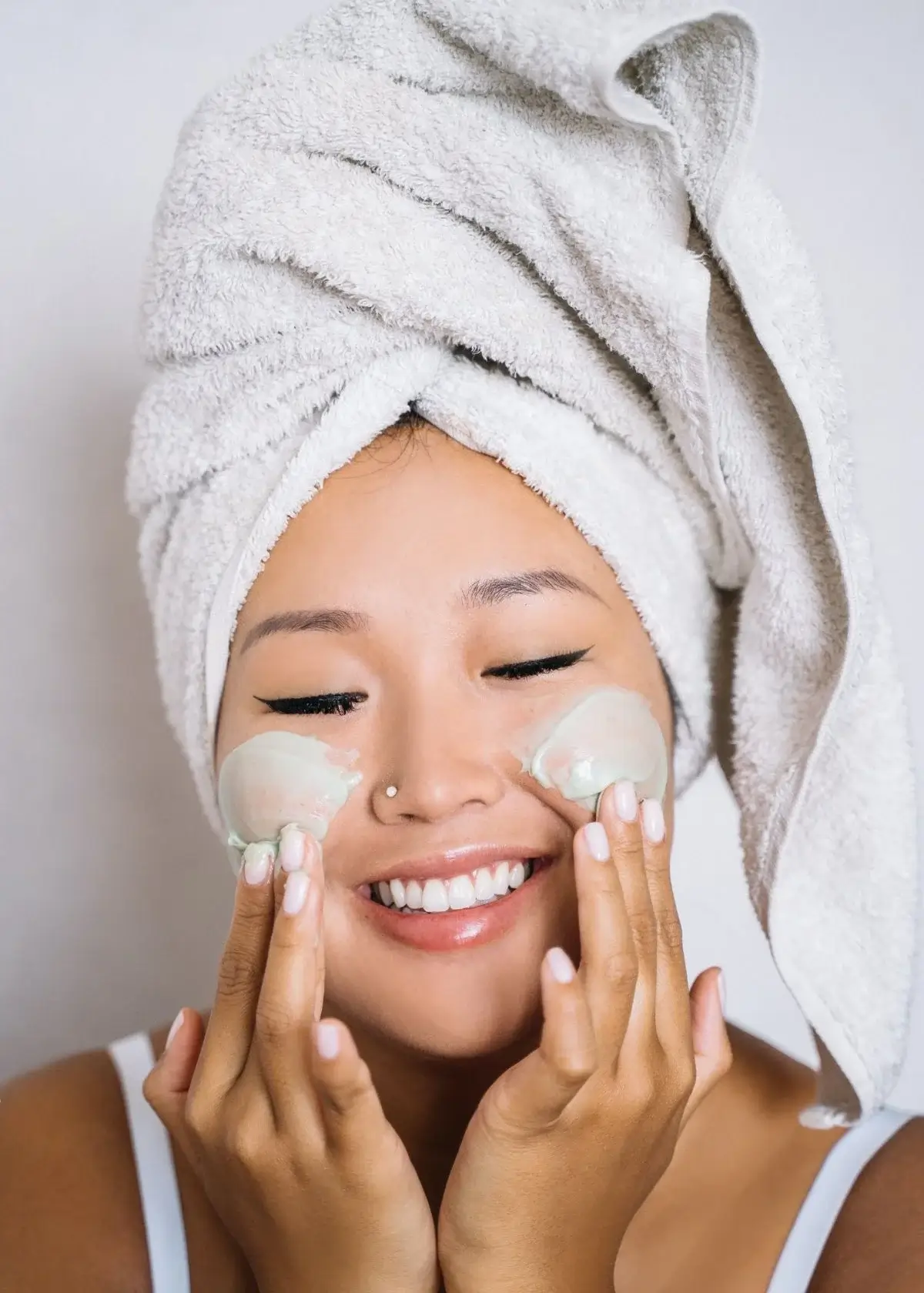 How to choose the right under-eye cream for wrinkles?