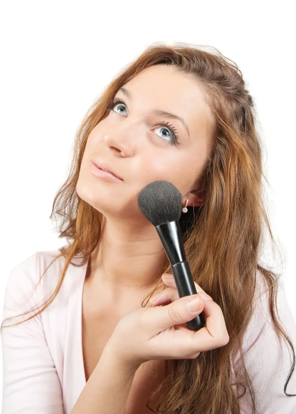 What types of foundation brushes are best for skin?
