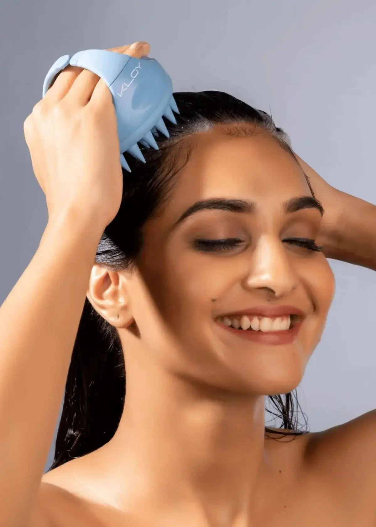 Are scalp scrubbers suitable for all hair types?