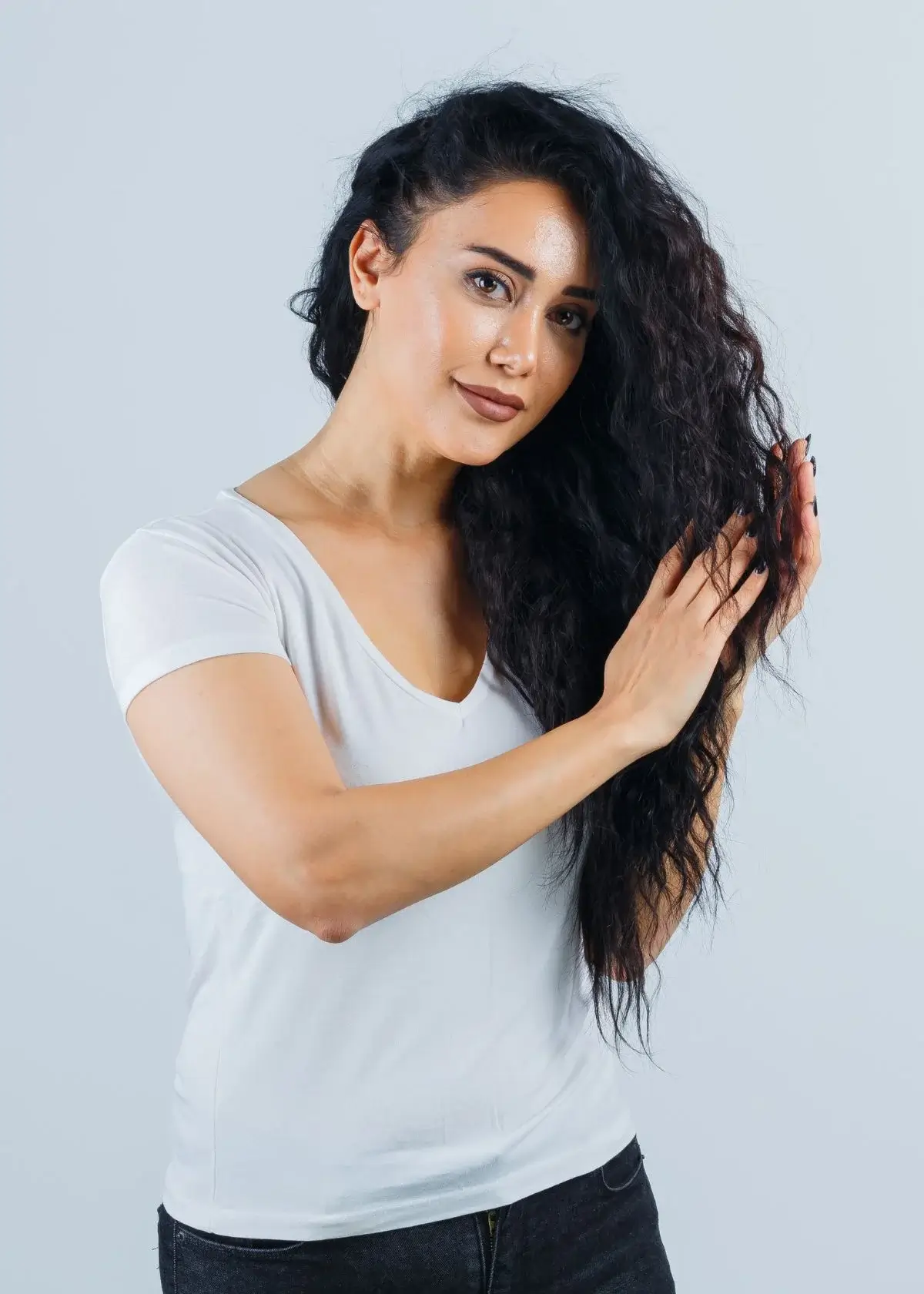 What are the benefits of using dry shampoo for black hair?