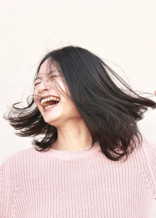 Slay All Day With These Best Dry Shampoo for Dark Hair!