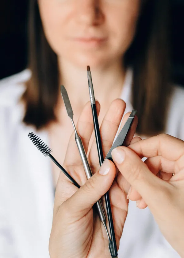 Get Ready to Wow with the Best Eyebrow Brush: Our Top 3 Choices